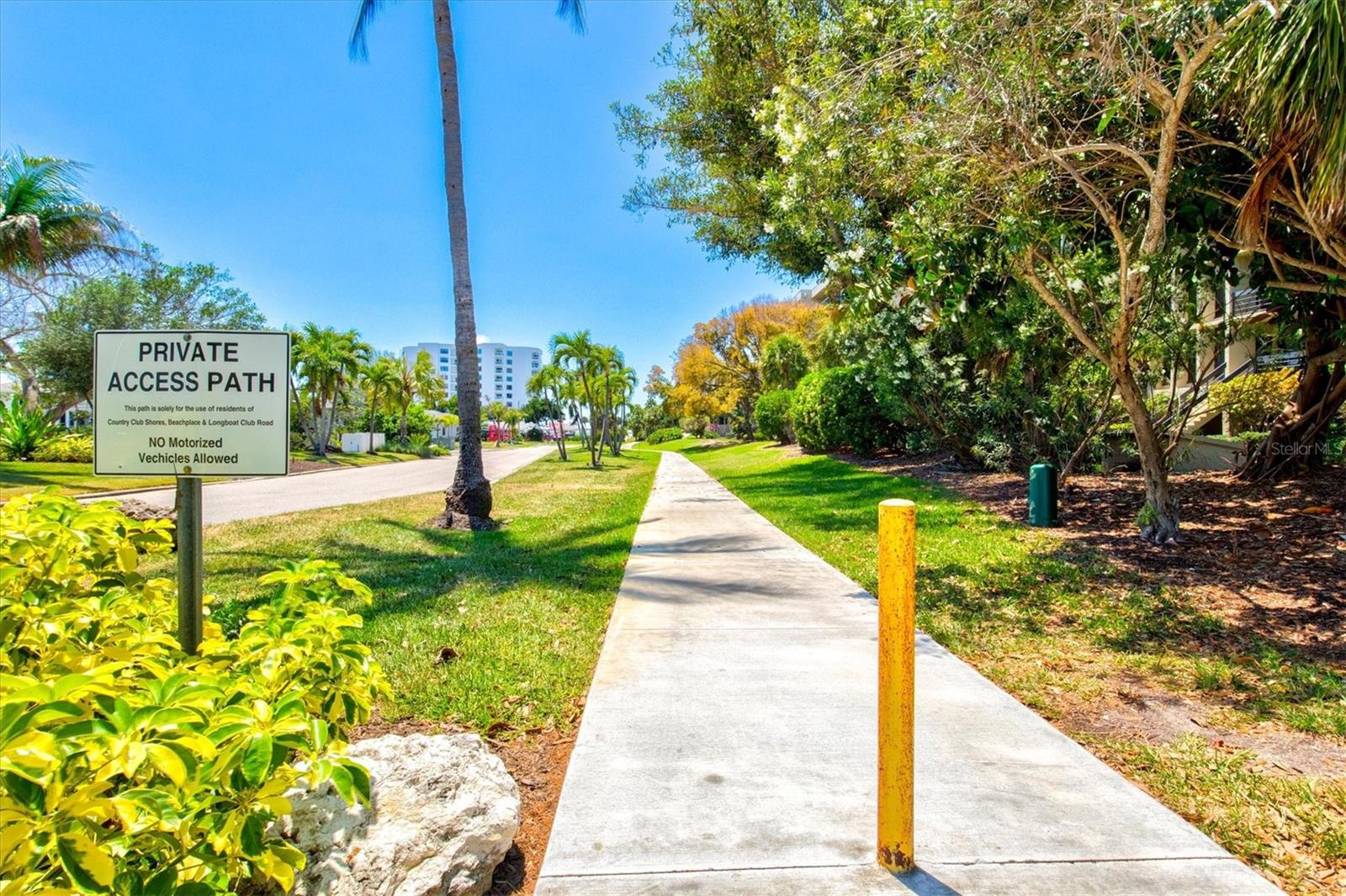 COUNTRY CLUB SHORES IV - Residential