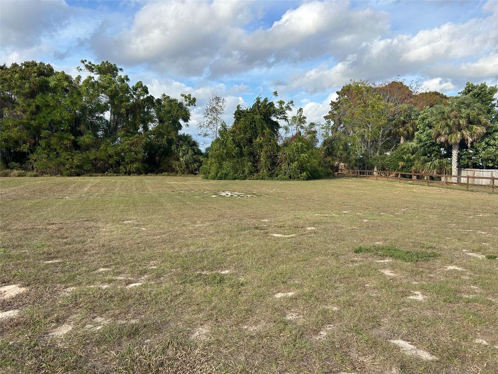 LEESBURG WATERS EDGE SUB - Land