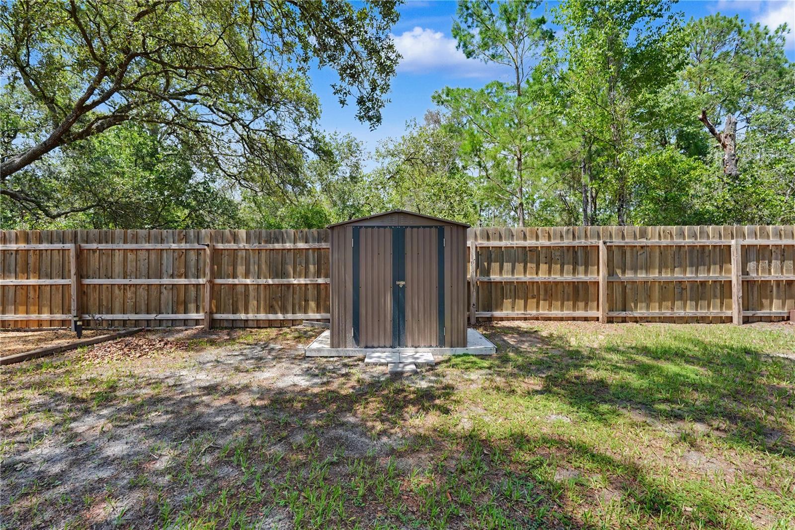 RAINBOW LAKES ESTATES - Residential