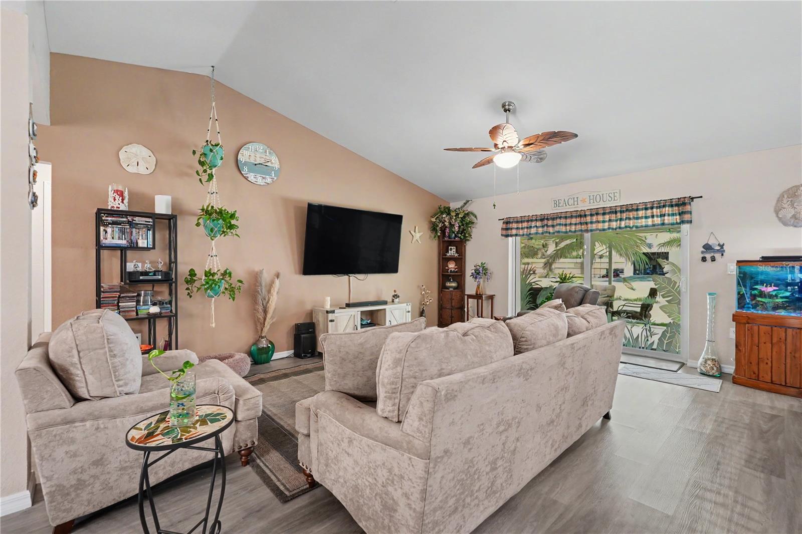 RAINBOW LAKES ESTATES - Residential