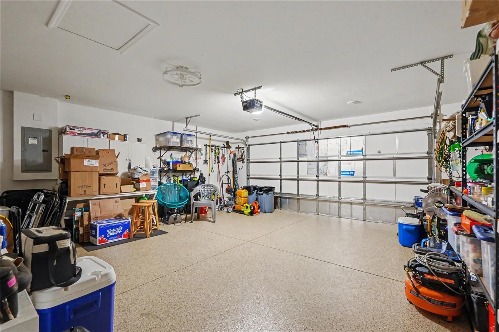 RAINBOW LAKES ESTATES - Residential