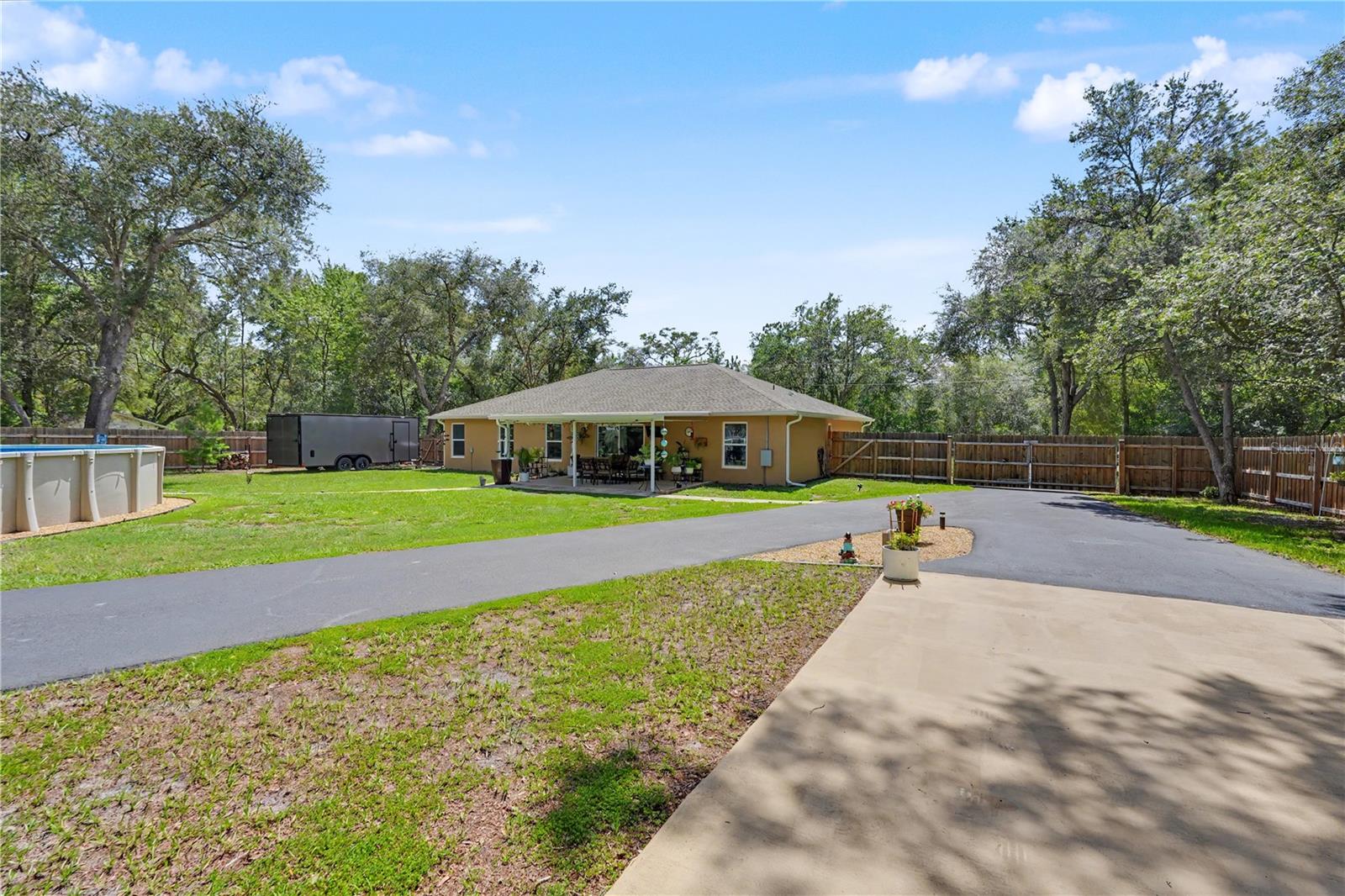 RAINBOW LAKES ESTATES - Residential