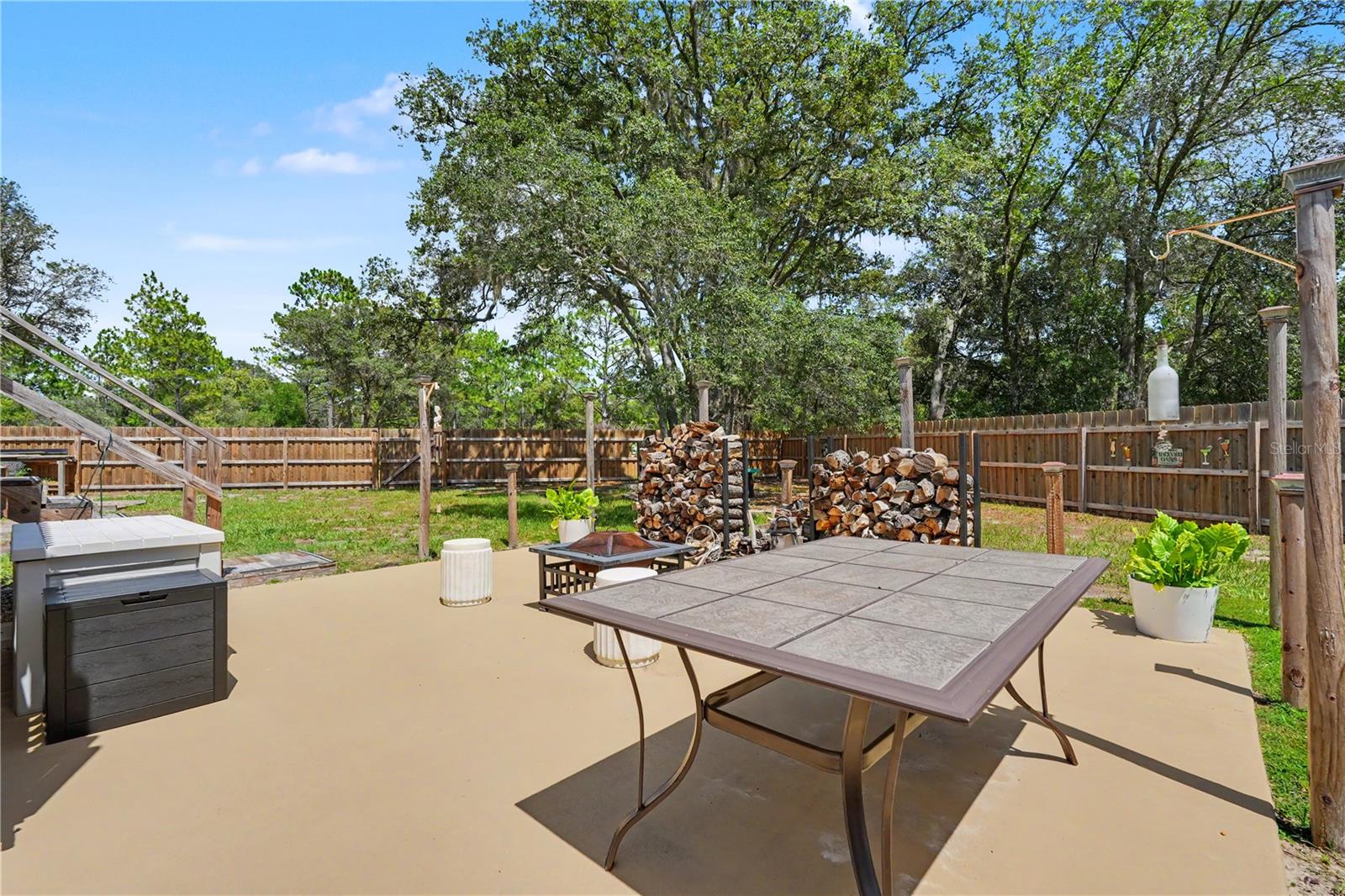RAINBOW LAKES ESTATES - Residential