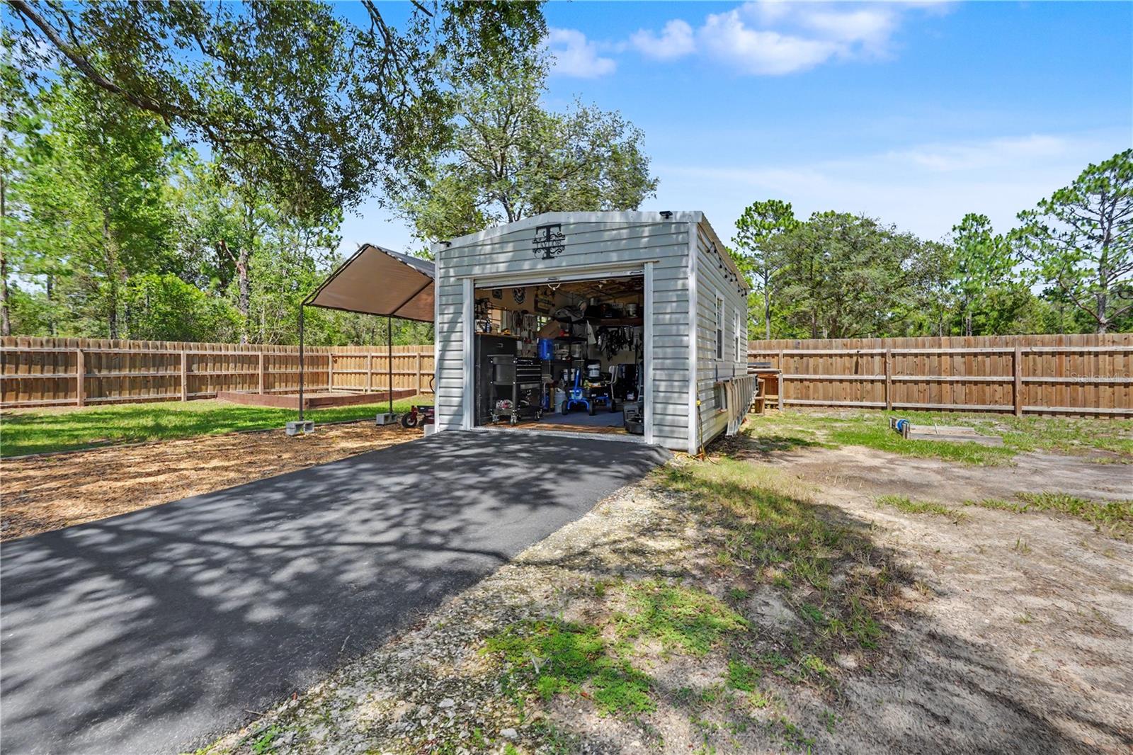 RAINBOW LAKES ESTATES - Residential