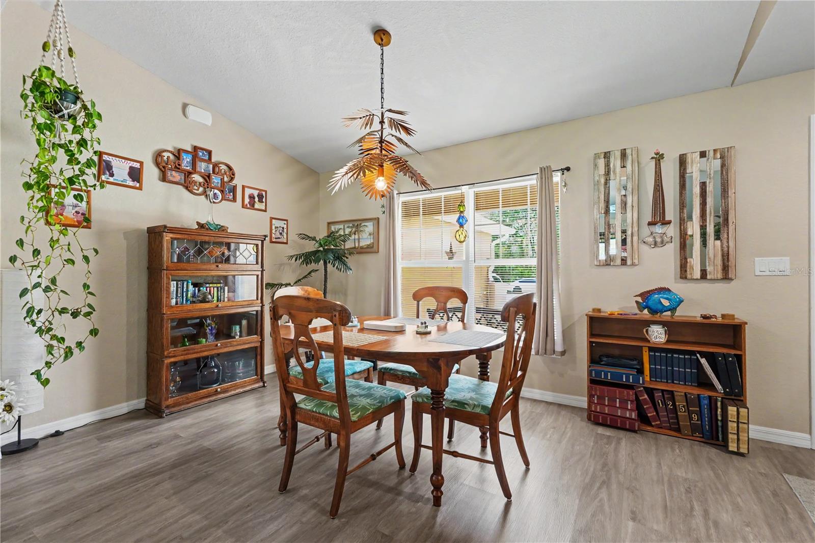 RAINBOW LAKES ESTATES - Residential