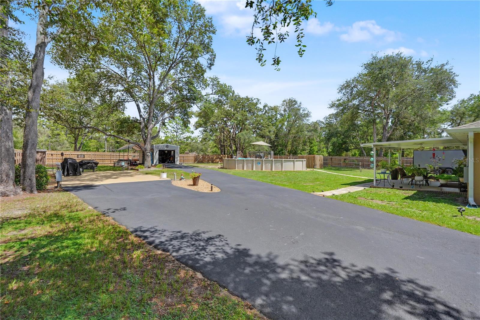 RAINBOW LAKES ESTATES - Residential
