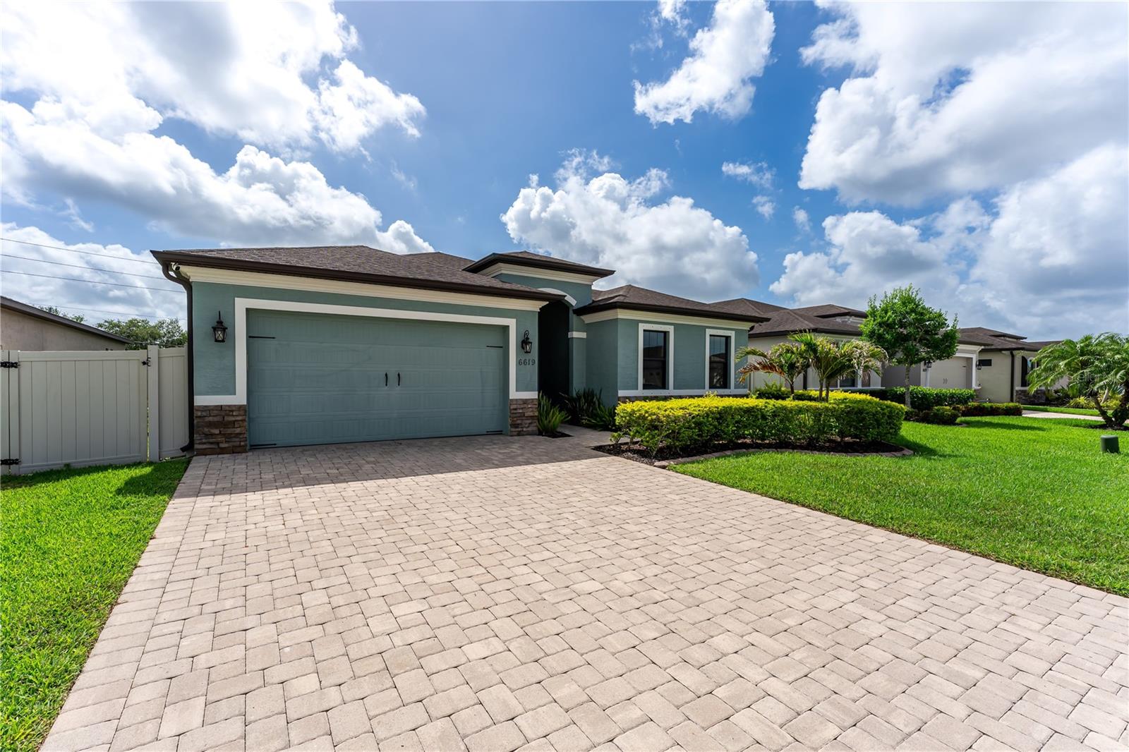 FIDDLERS CREEK - Residential