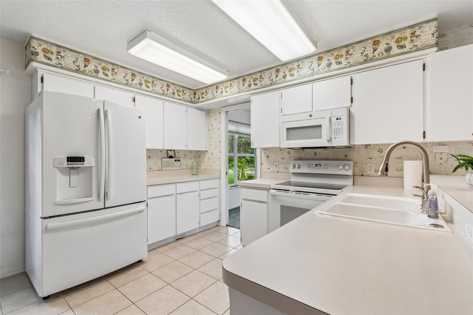 CRYSTAL LAKES REV - Residential