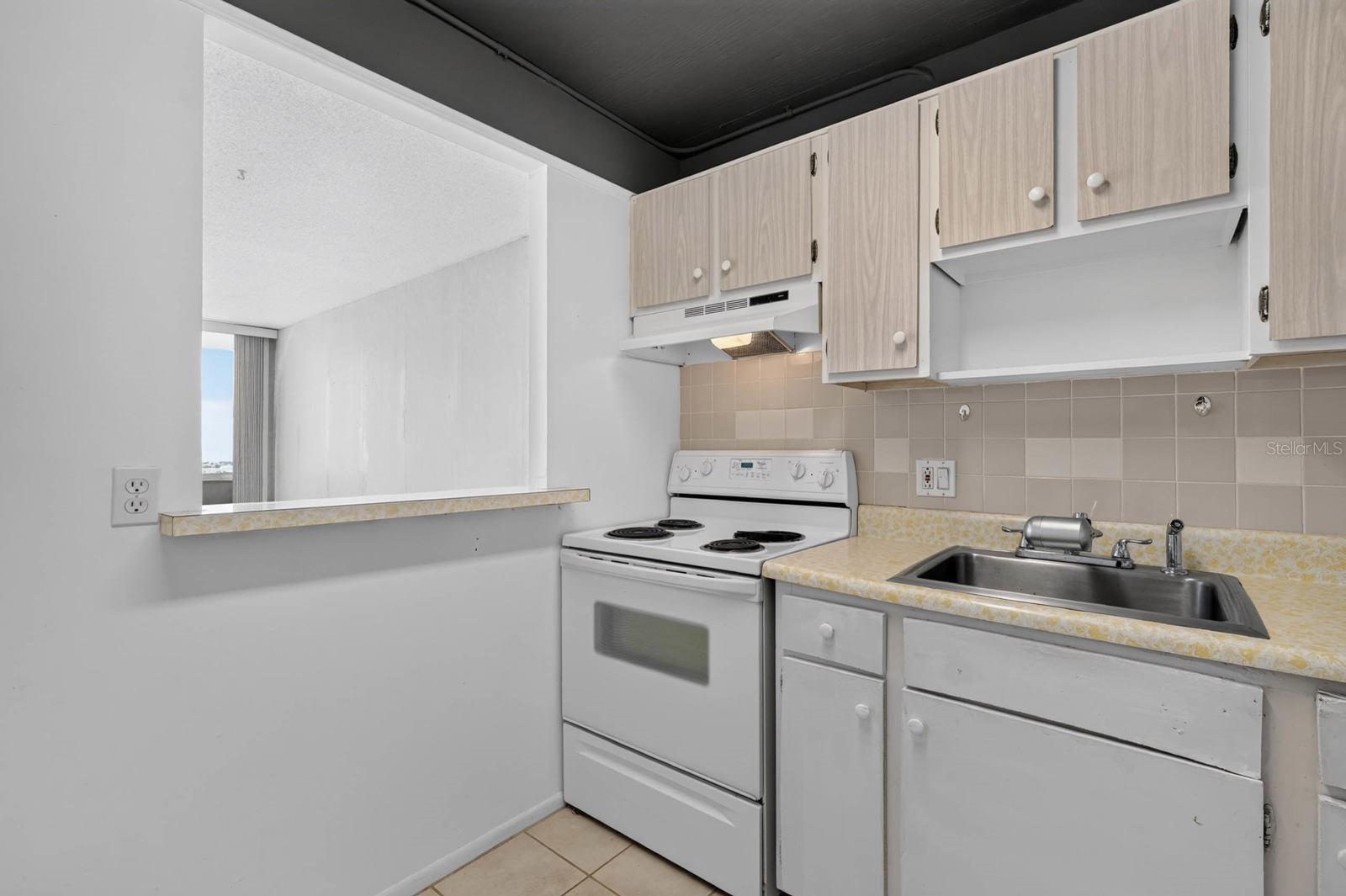 BAYSHORE BATH & TENNIS CLUB CONDO - Residential