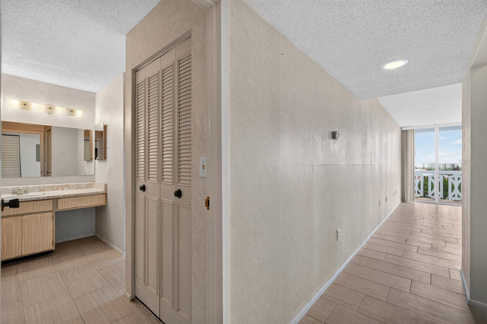 BAYSHORE BATH & TENNIS CLUB CONDO - Residential