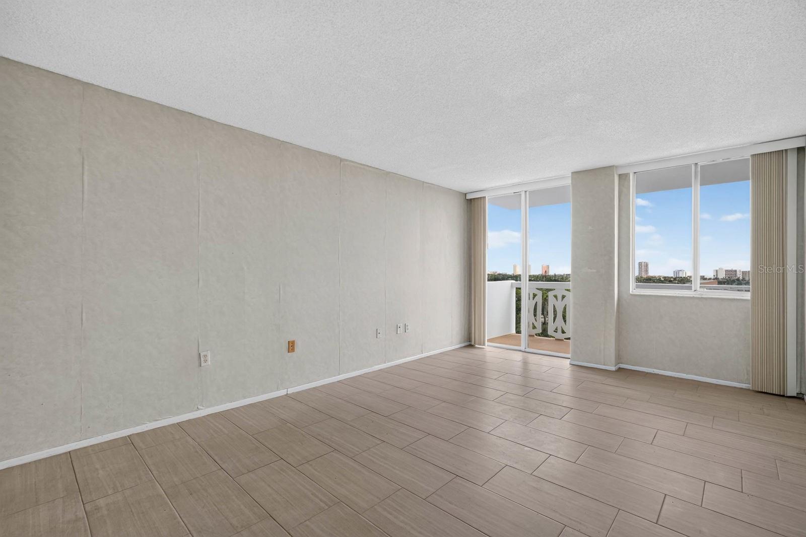 BAYSHORE BATH & TENNIS CLUB CONDO - Residential