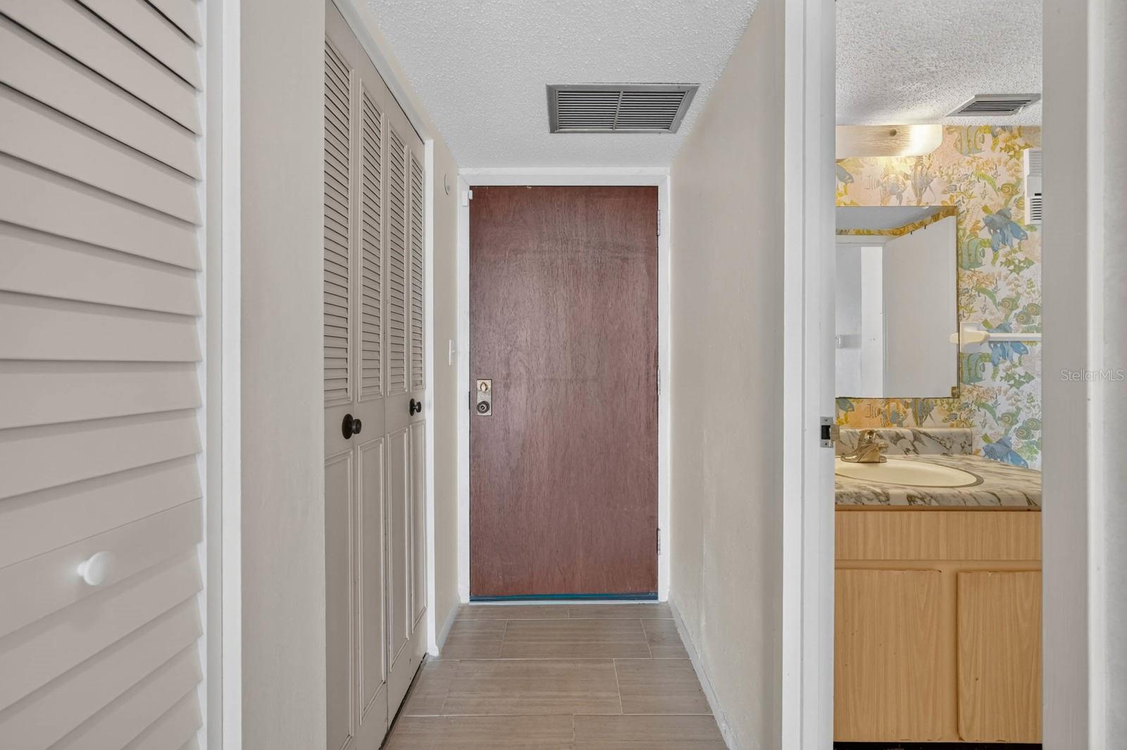 BAYSHORE BATH & TENNIS CLUB CONDO - Residential