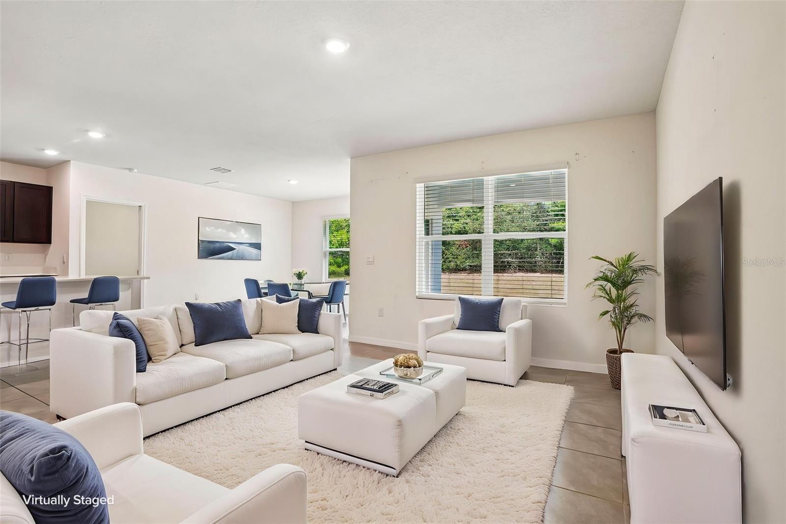 LAKE DIAMOND NORTH - Residential