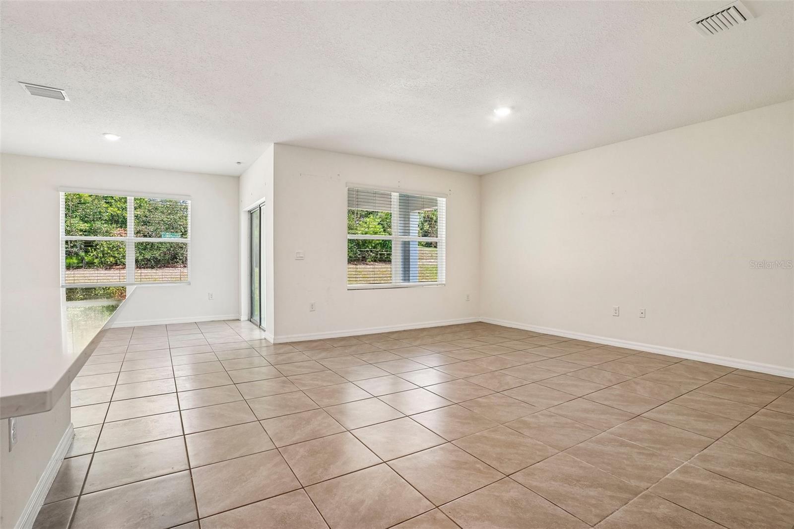 LAKE DIAMOND NORTH - Residential