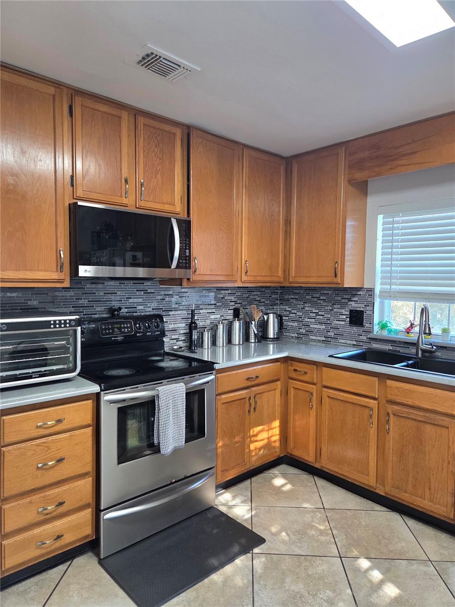 CLUBSIDE AT SABAL POINT A CONDO - Residential