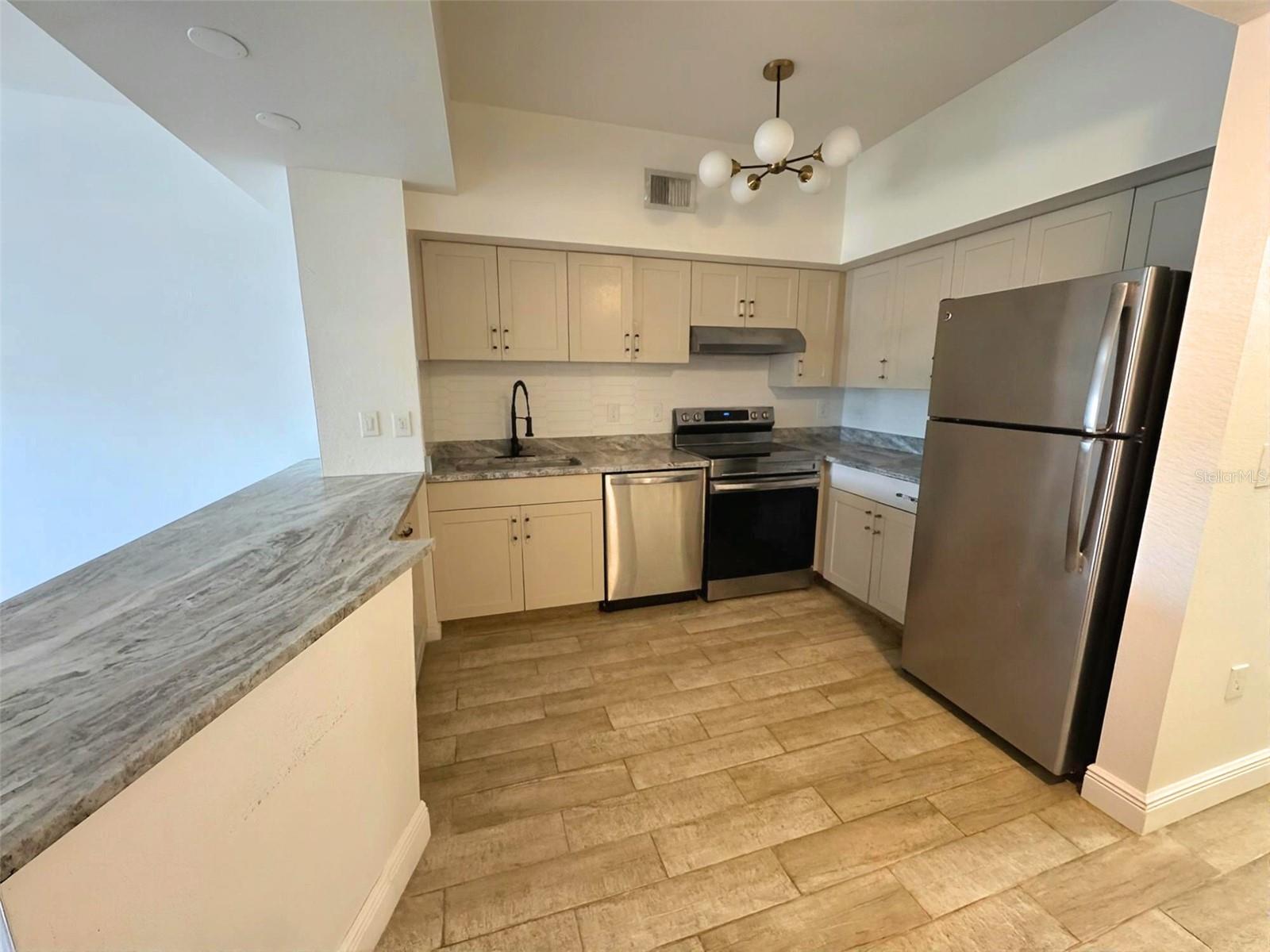 THE MADISON AT SOHO II CONDO - Residential