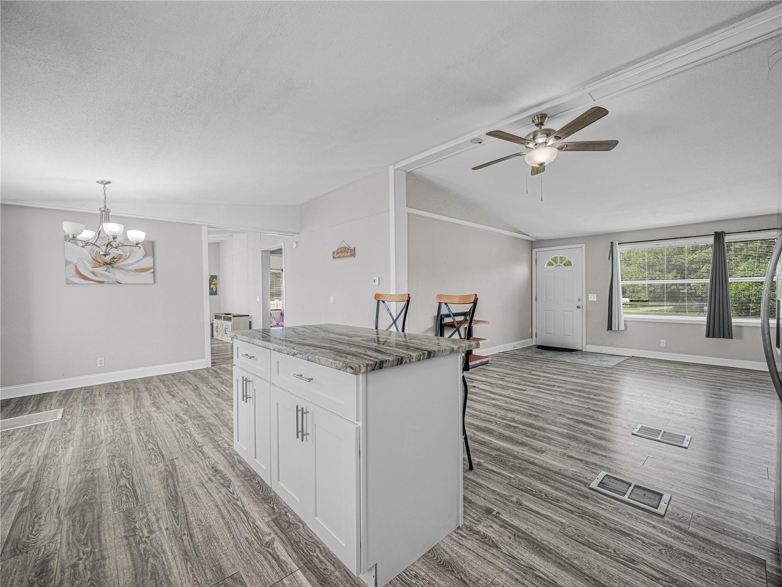 MONEYTREE RANCHETTES SUB - Residential
