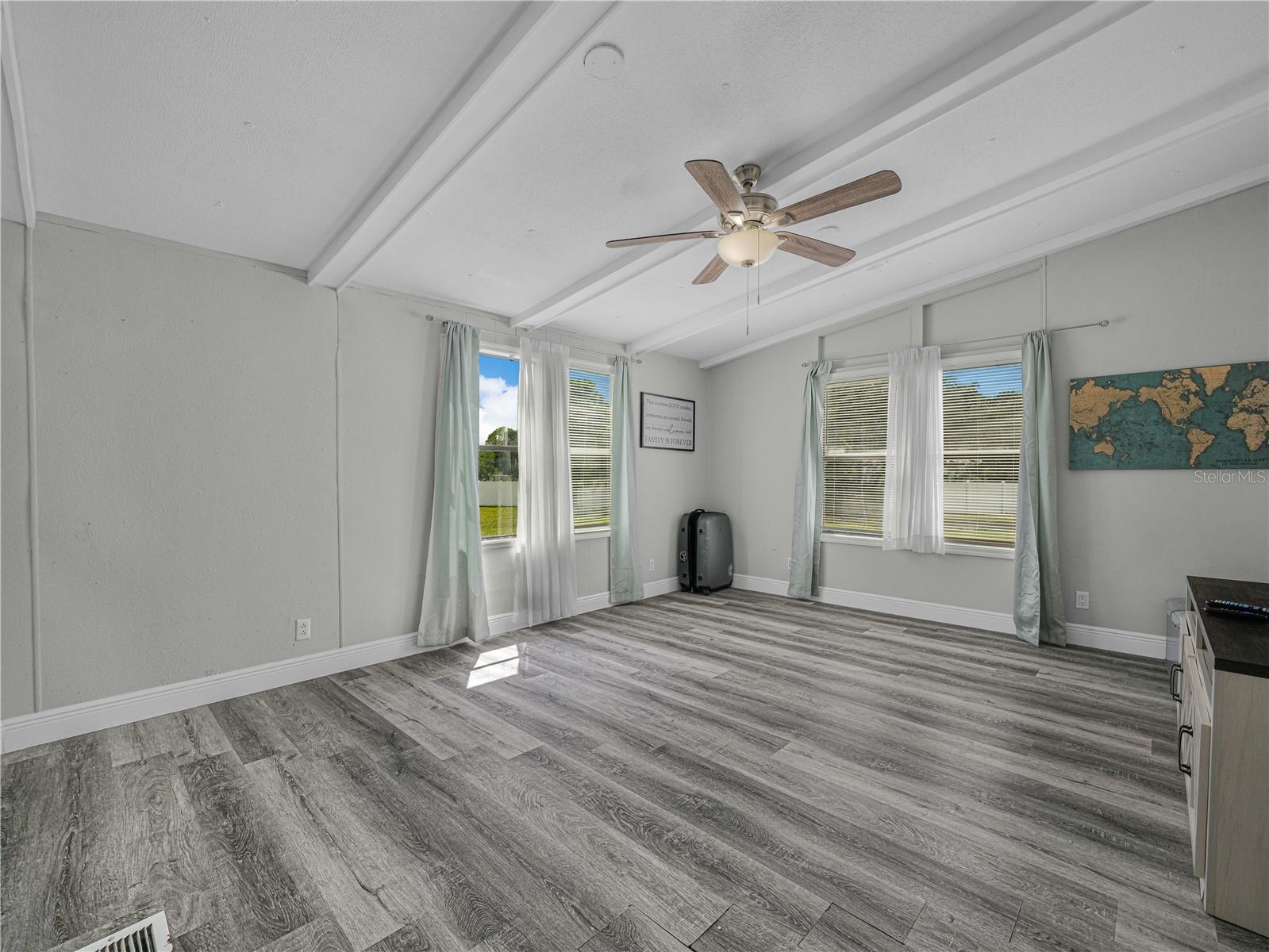 MONEYTREE RANCHETTES SUB - Residential