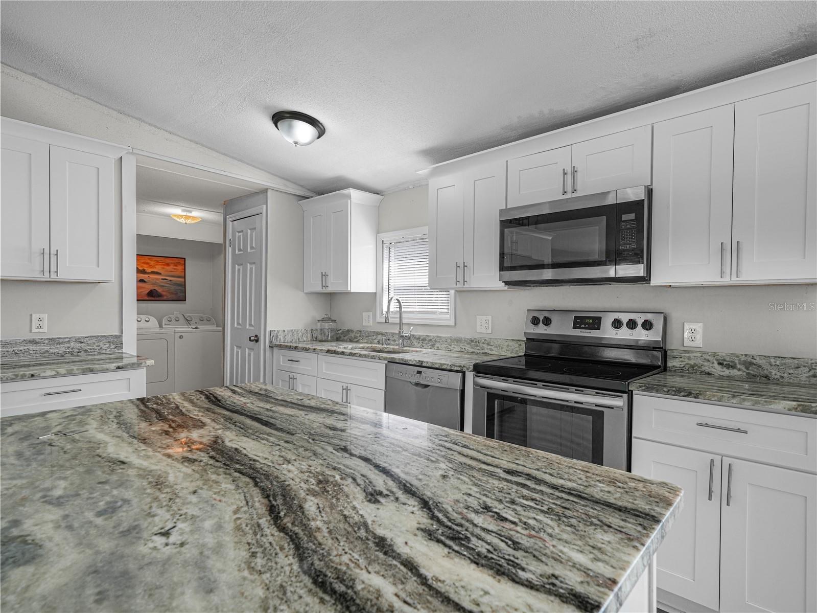 MONEYTREE RANCHETTES SUB - Residential