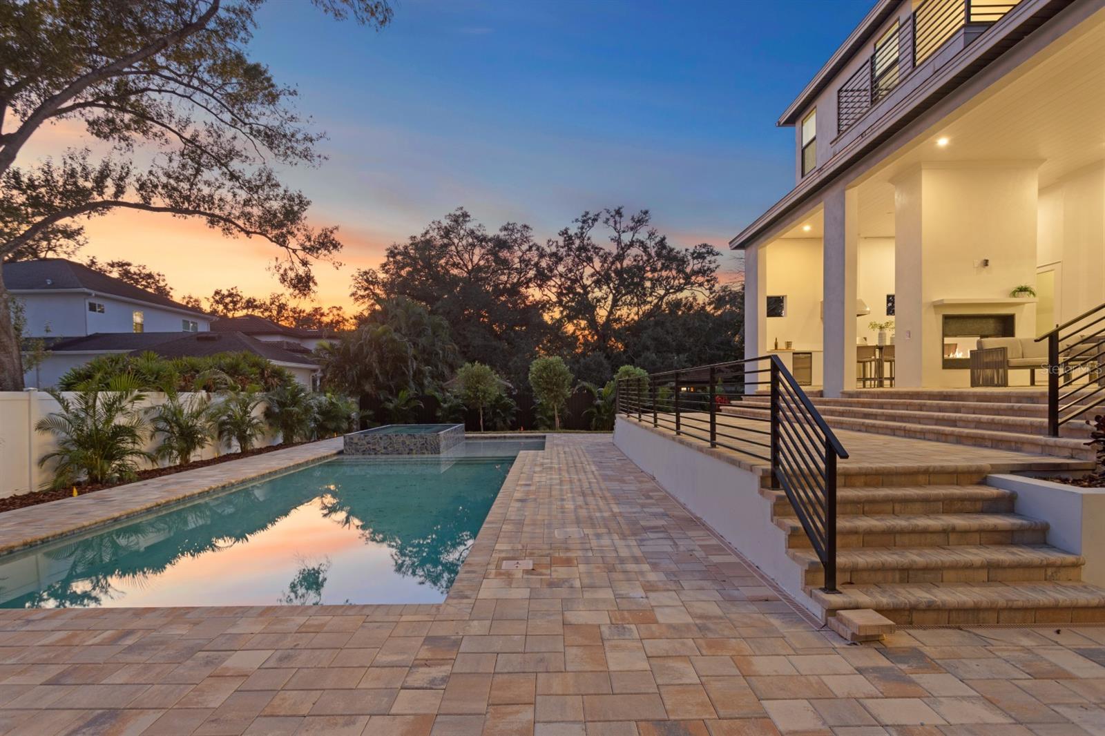 SUNSET PARK - Residential