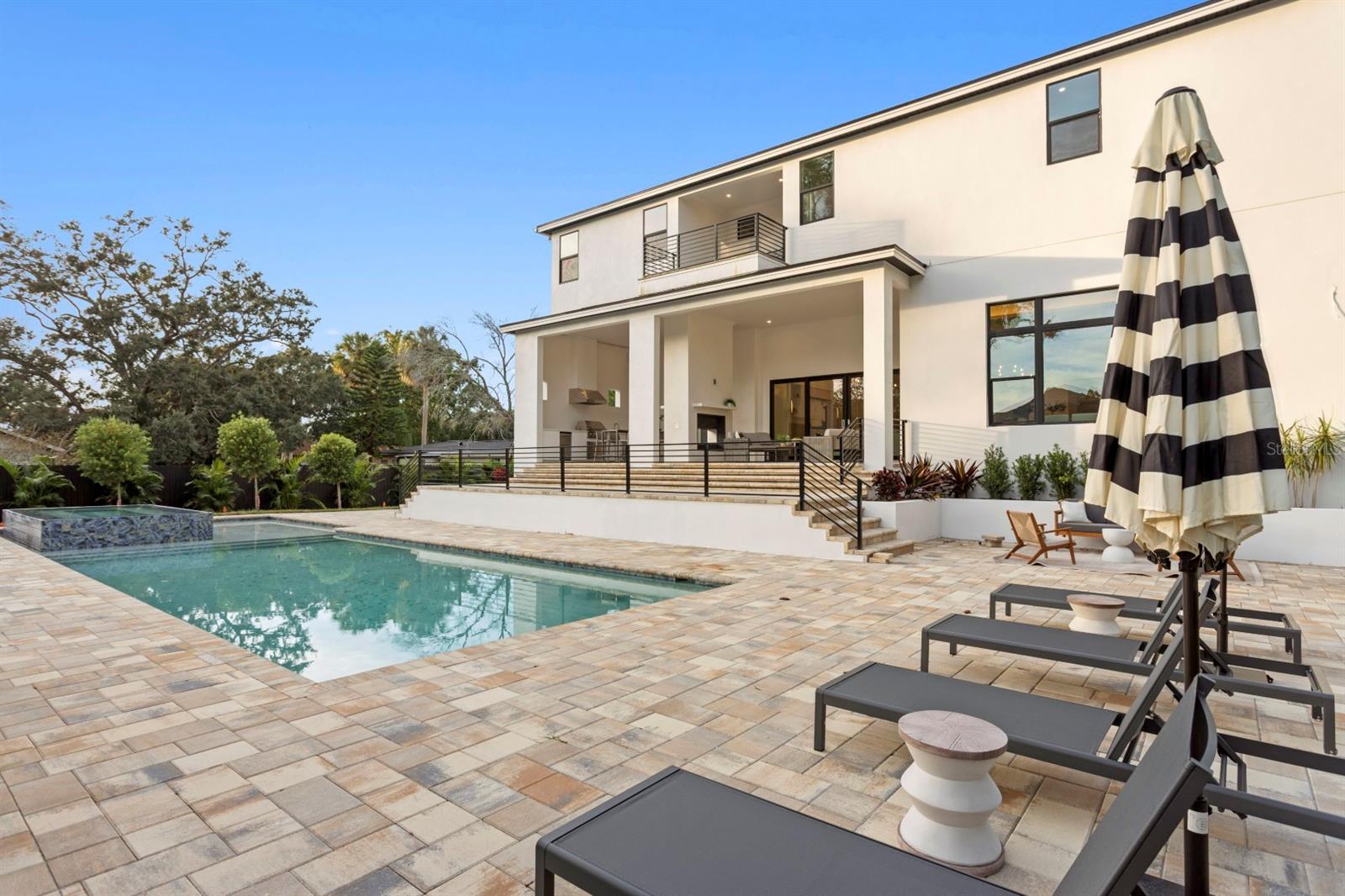 SUNSET PARK - Residential
