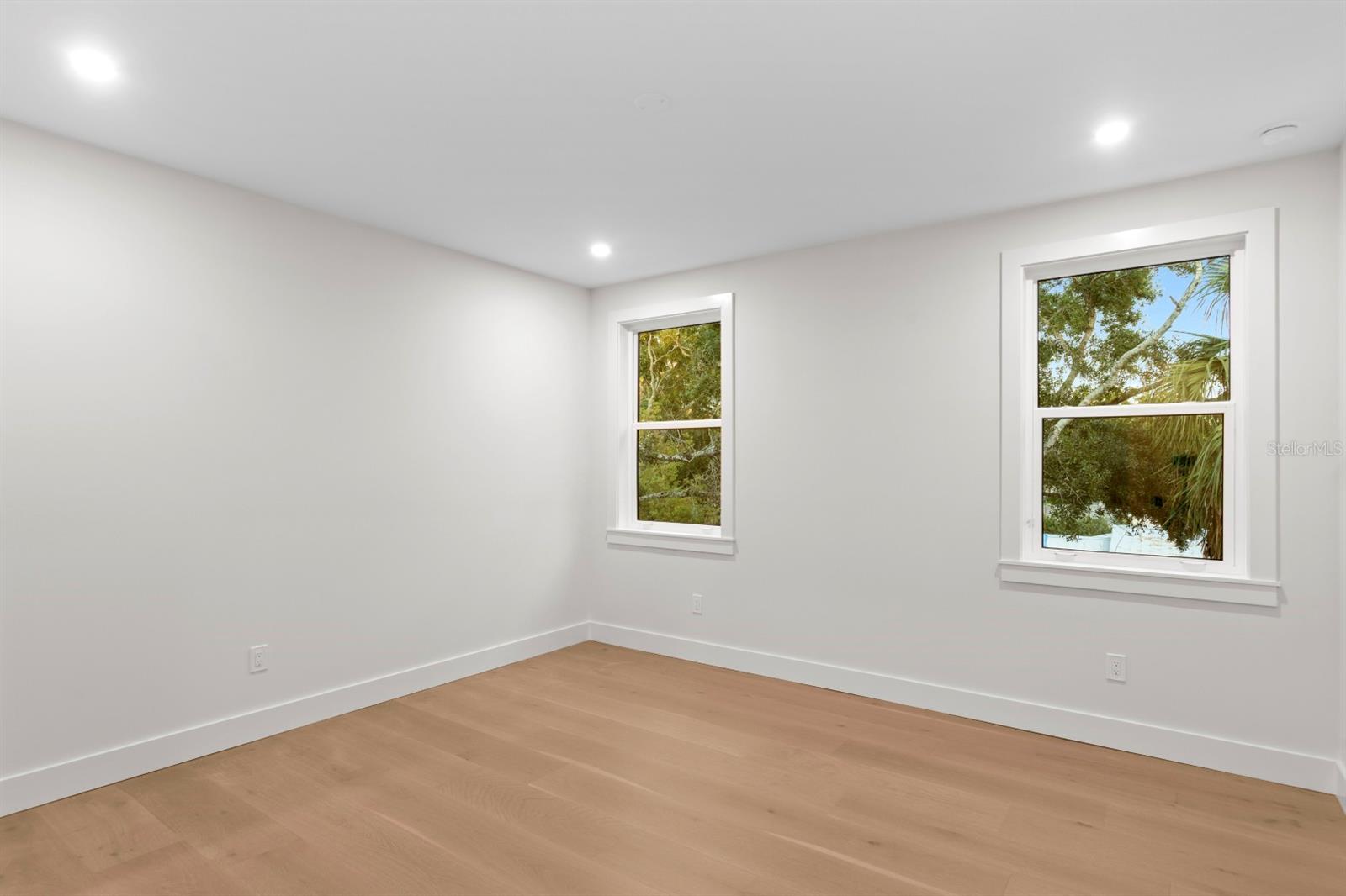 SUNSET PARK - Residential