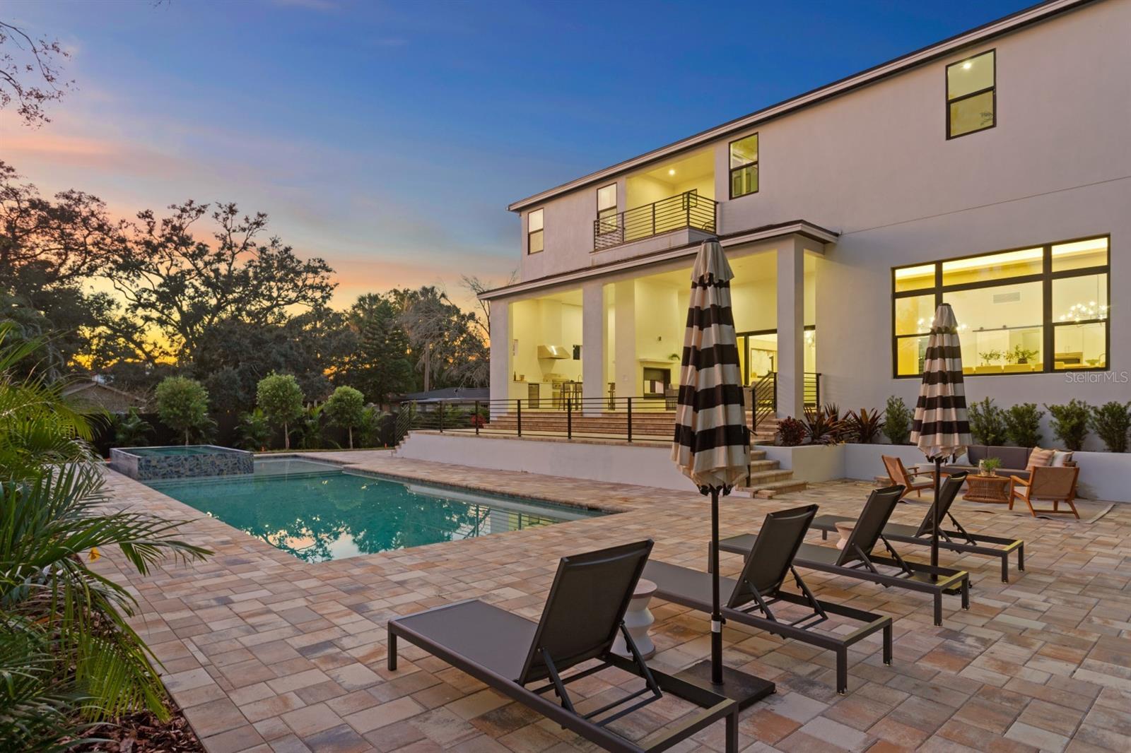 SUNSET PARK - Residential