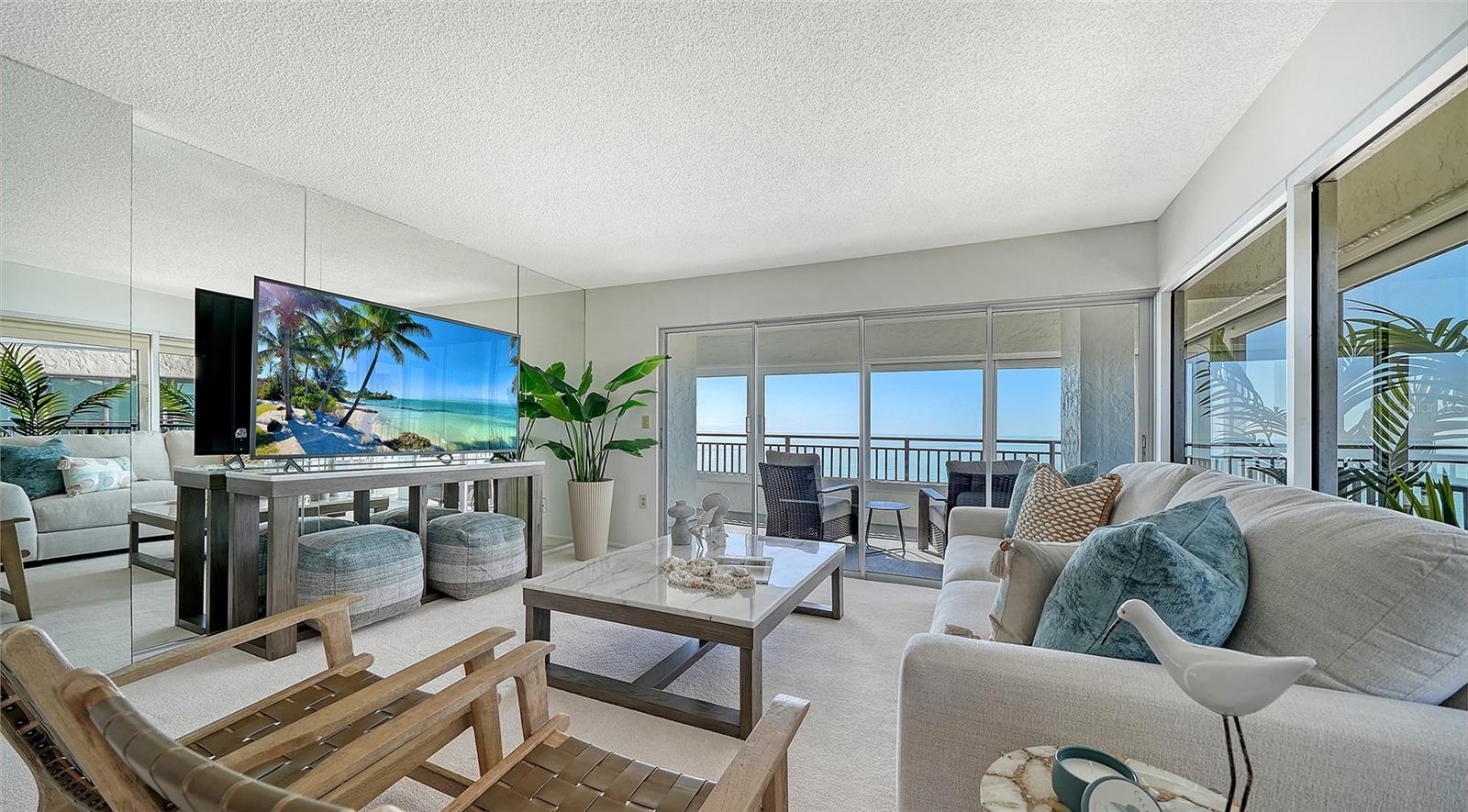 WHISPERING SANDS - Residential