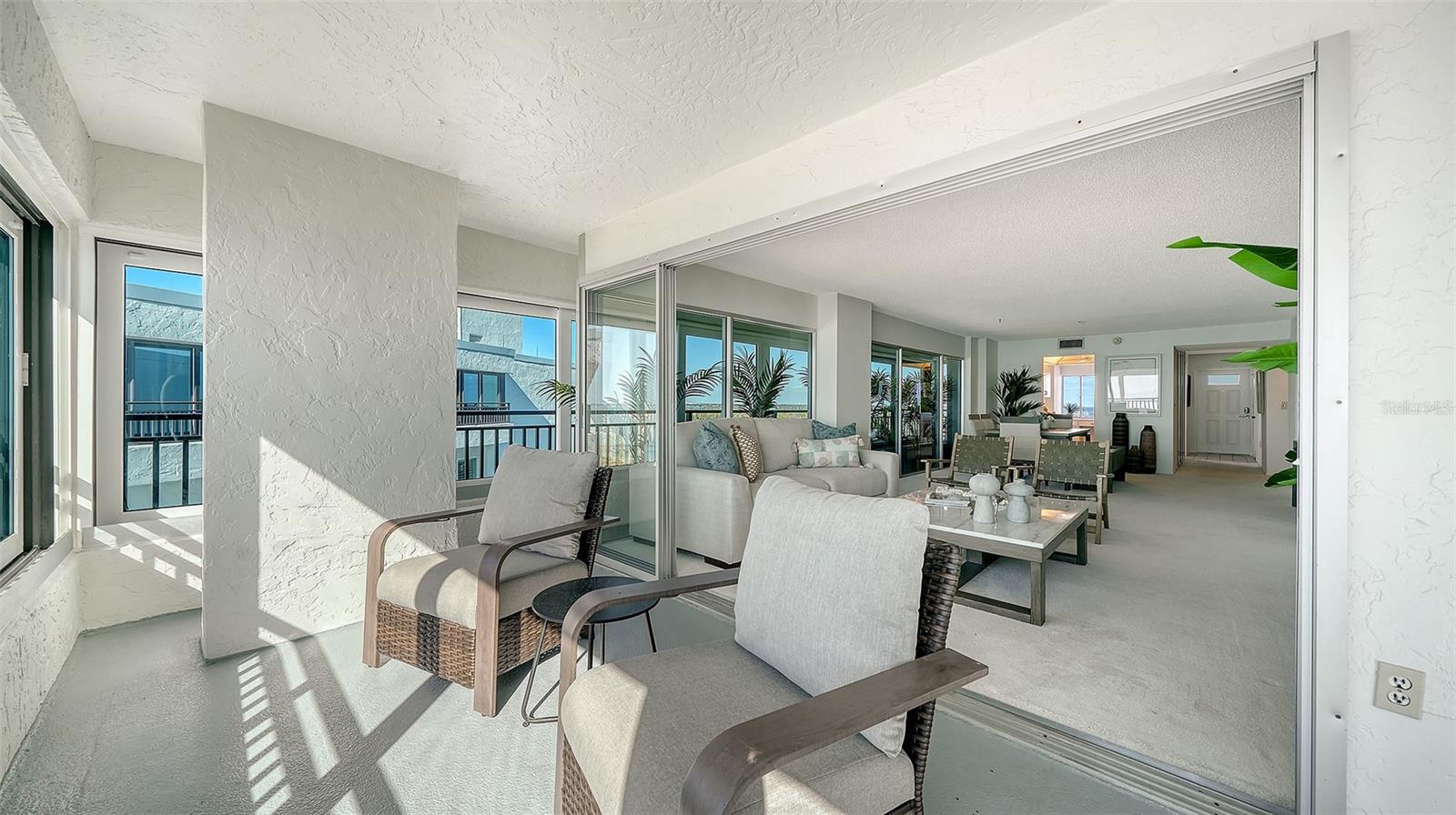 WHISPERING SANDS - Residential