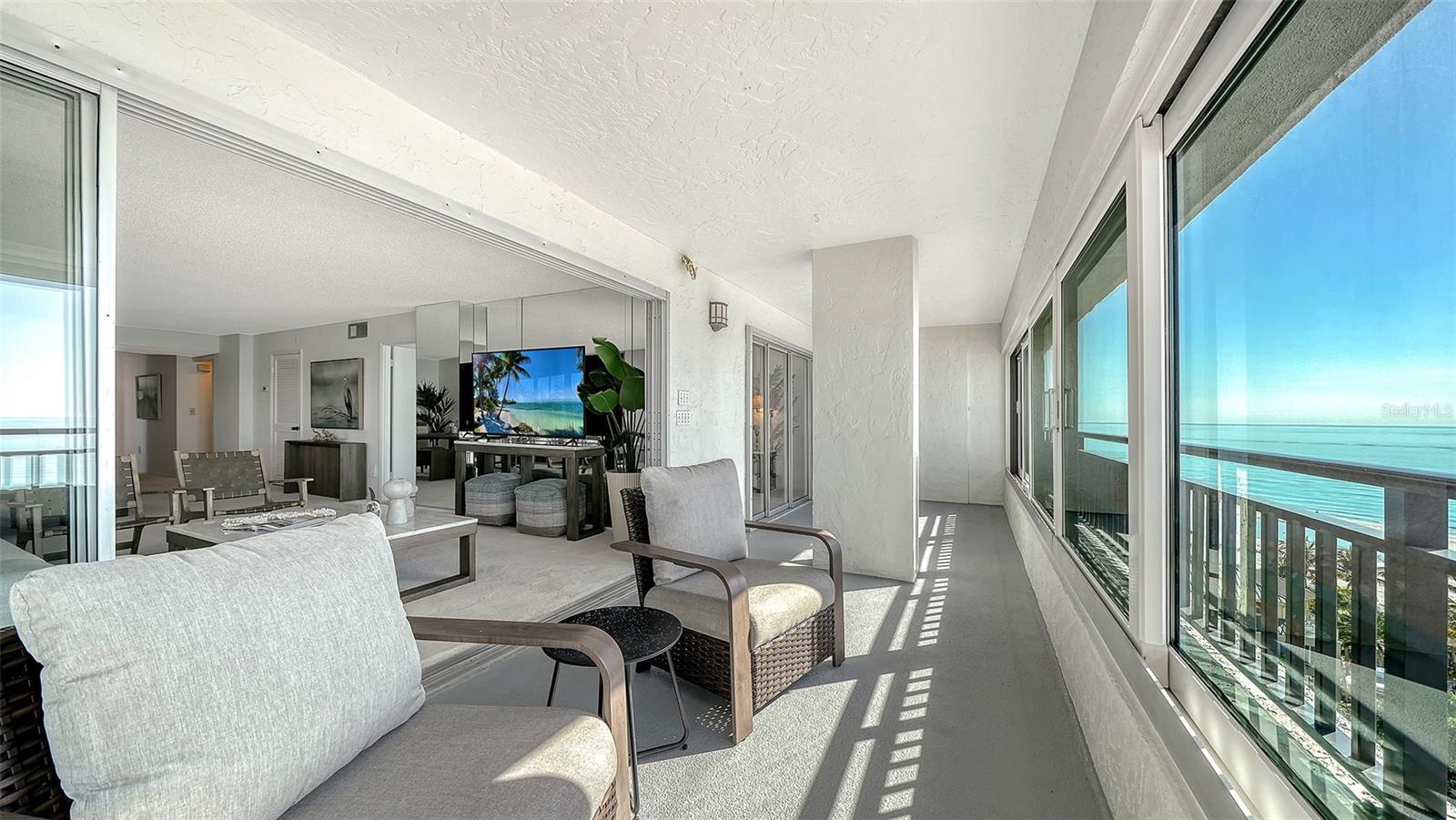 WHISPERING SANDS - Residential