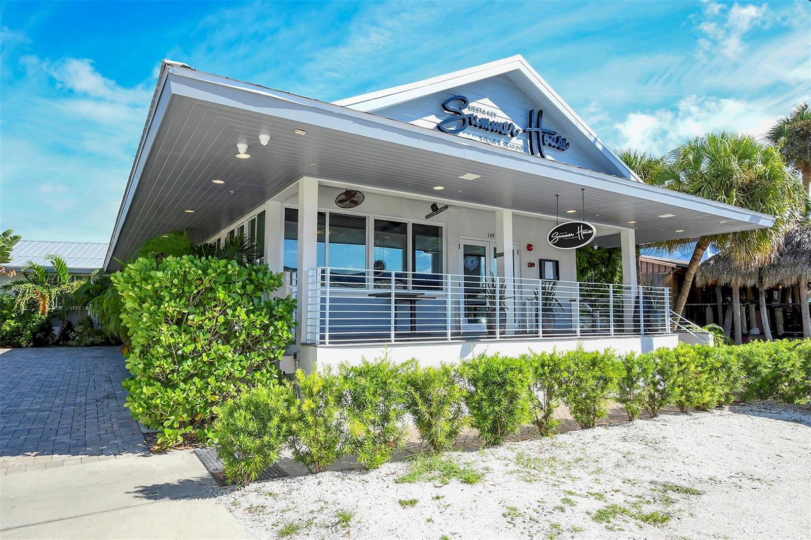 WHISPERING SANDS - Residential