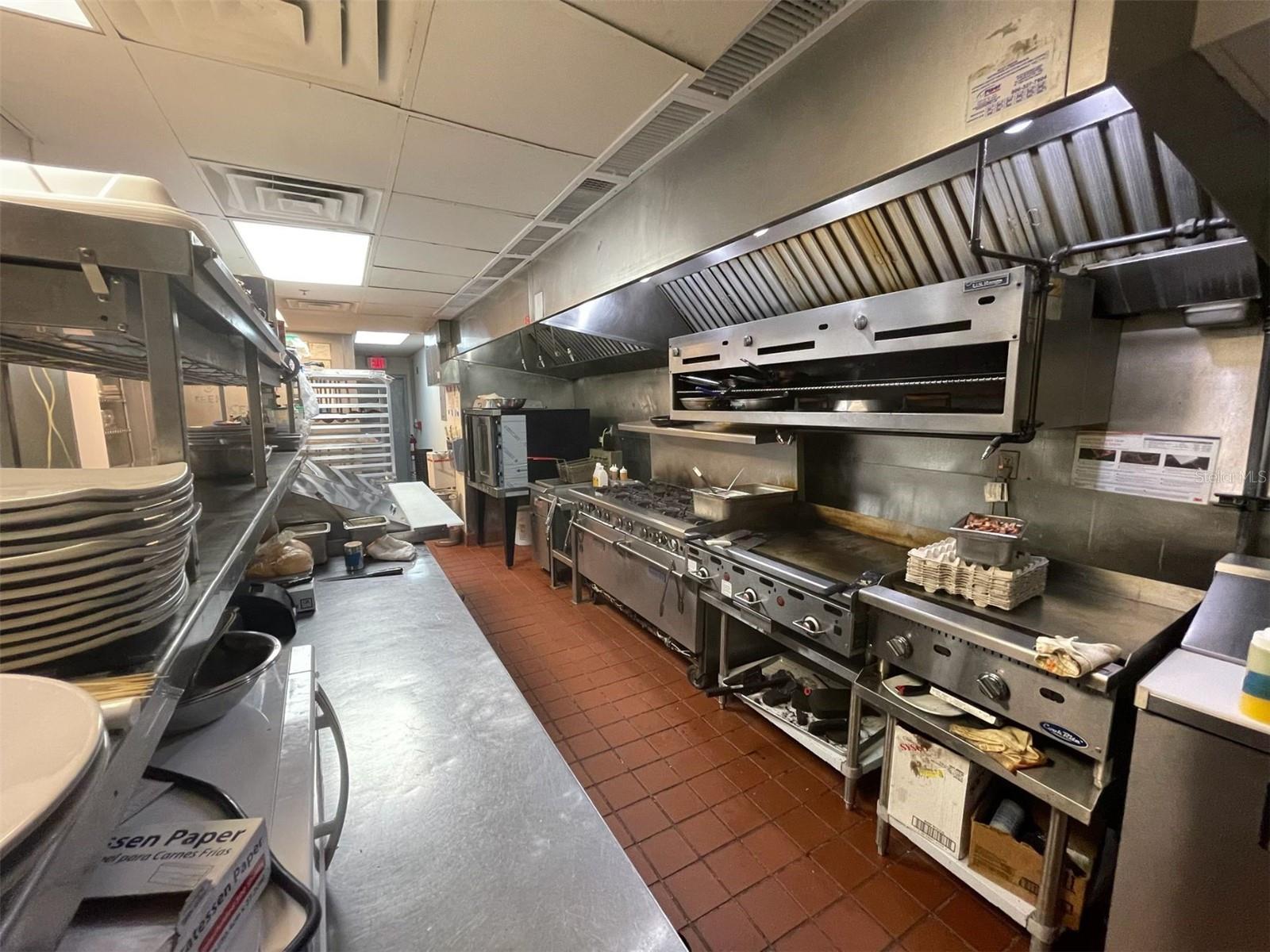 SAINT ARMANDS DIV JOHN RINGLING ESTATES - Commercial Sale