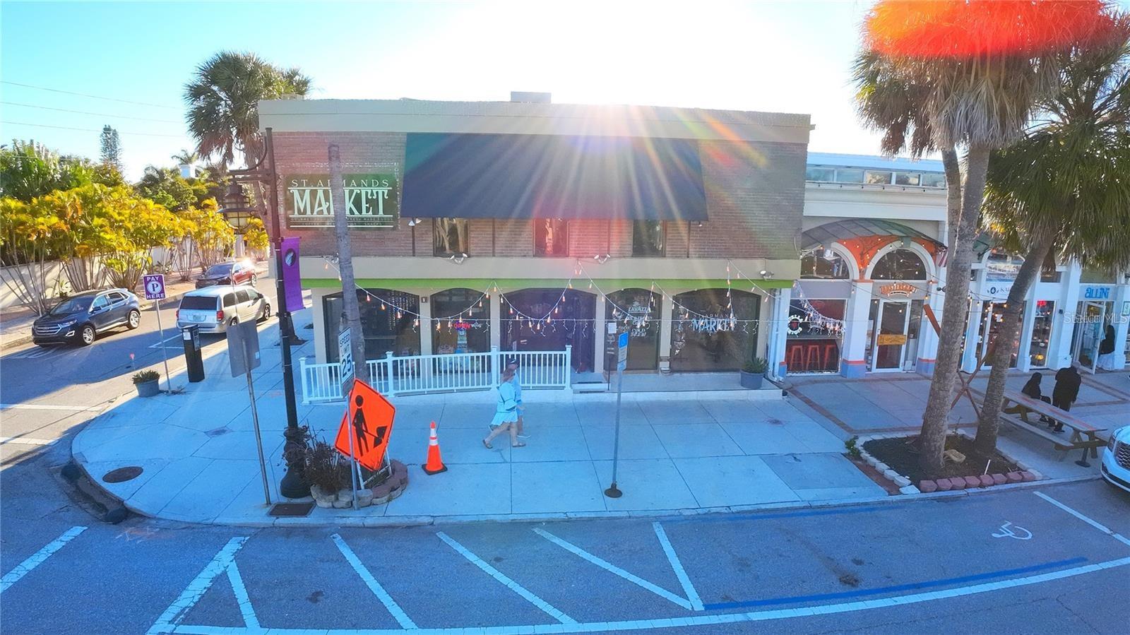 SAINT ARMANDS DIV JOHN RINGLING ESTATES - Commercial Sale