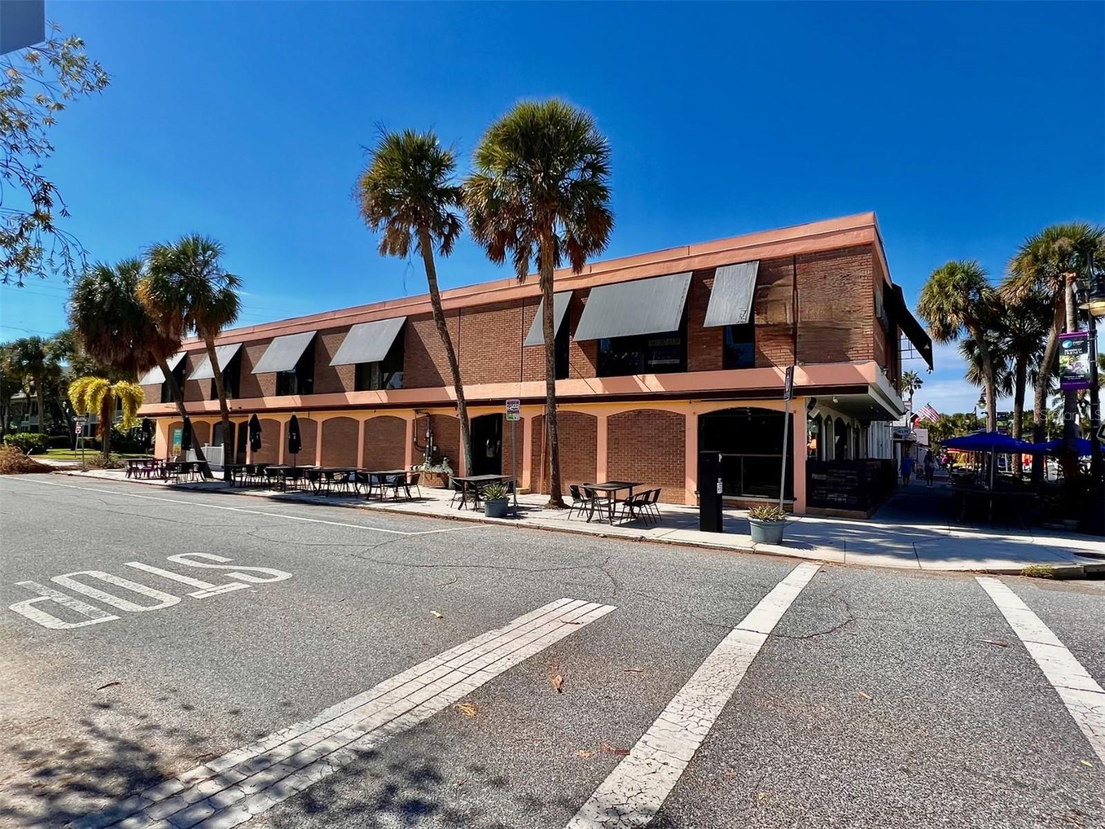 SAINT ARMANDS DIV JOHN RINGLING ESTATES - Commercial Sale