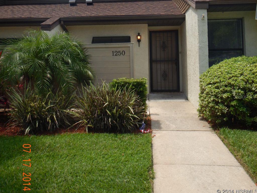 SELLER IS MOTIVATED!! LOCATED IN THE QUIET WELL MAINTAINED COMMUNITY OF CHARTER OAKS. OPEN FLOOR PLAN WITH VAULTED CEILINGS.BEAUTIFUL LAKE VIEW FROM YOUR FRONT PATIO. SHORT STROLL TO THE COMMUNITY POOL, CLUB HOUSE AND LAKE. ENJOY SITTING IN THE SHADE OF THE ONE OF THE MANY MATURE TREES IN THIS BEAUTIFULLY LANDSCAPED GEM OF A COMMUNITY. CHARTER OAKS IS CONVENIENTLY LOCATED CLOSE TO SHOPPING, RESTAURANTS, SCHOOLS AND BEACH. $2000.00 FLOORING ALLOWANCE!! JUST A LITTLE LOVE WILL MAKE THIS AN AWESOME HOME. ALL MEASUREMENTS ARE INTENDED TO BE ACCURATE BUT CANNOT BE GUARANTEED. ;Water: City