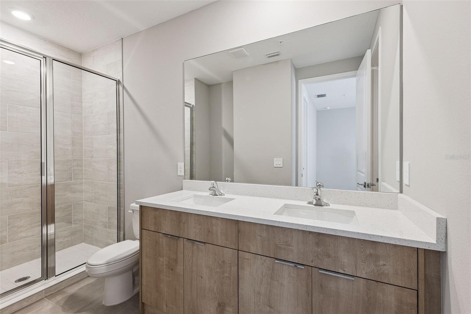 CONCORD COMMONS - Residential Lease