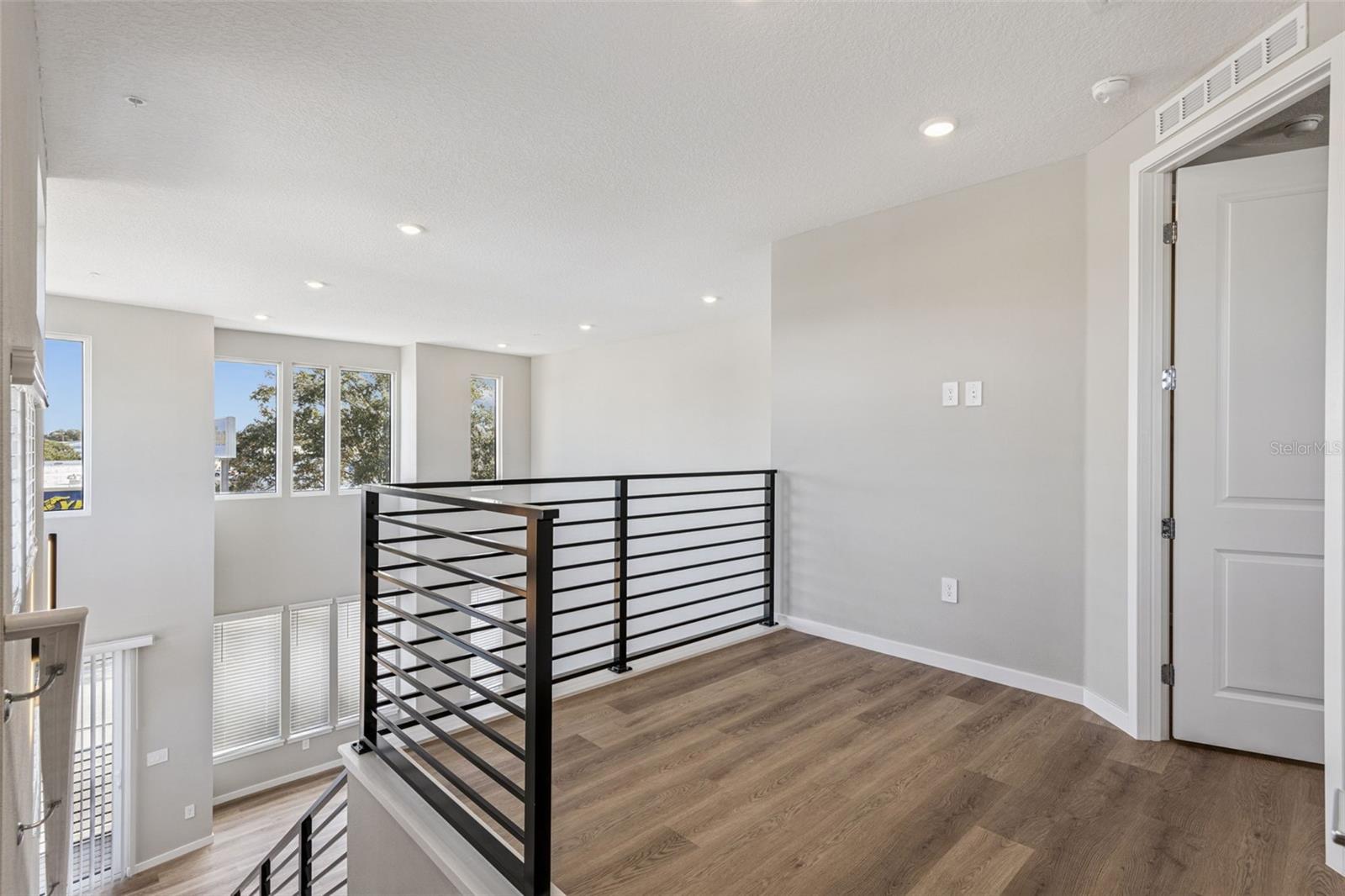 CONCORD COMMONS - Residential Lease