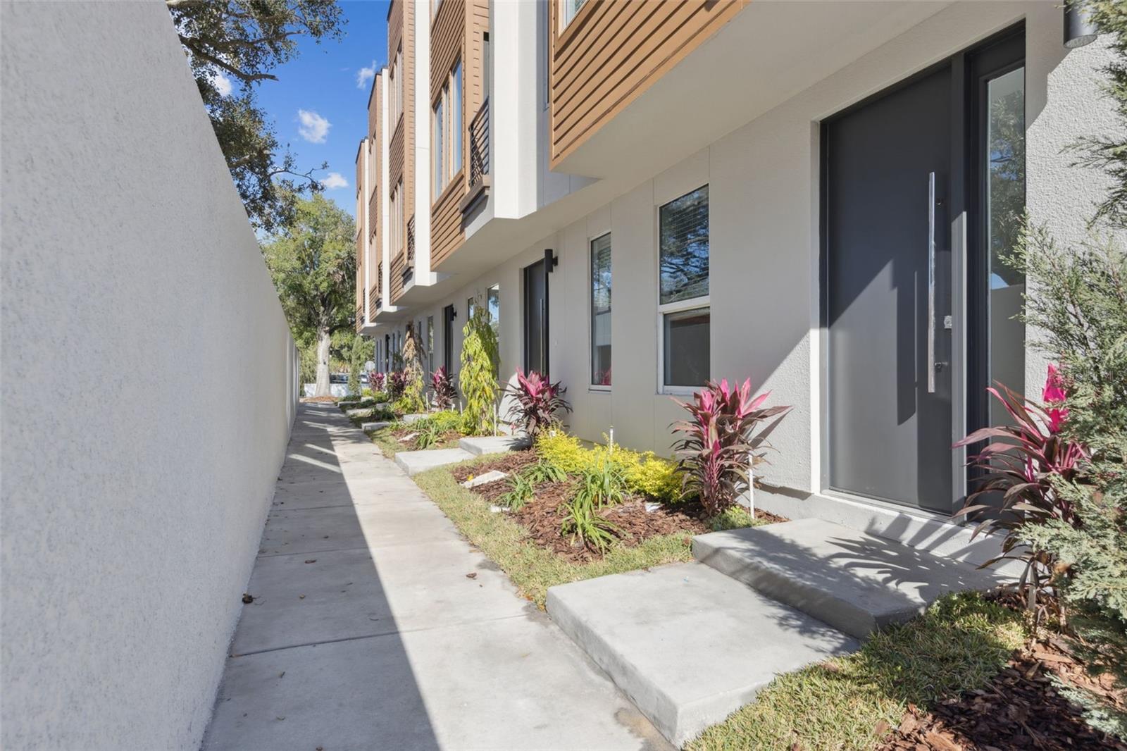 CONCORD COMMONS - Residential Lease