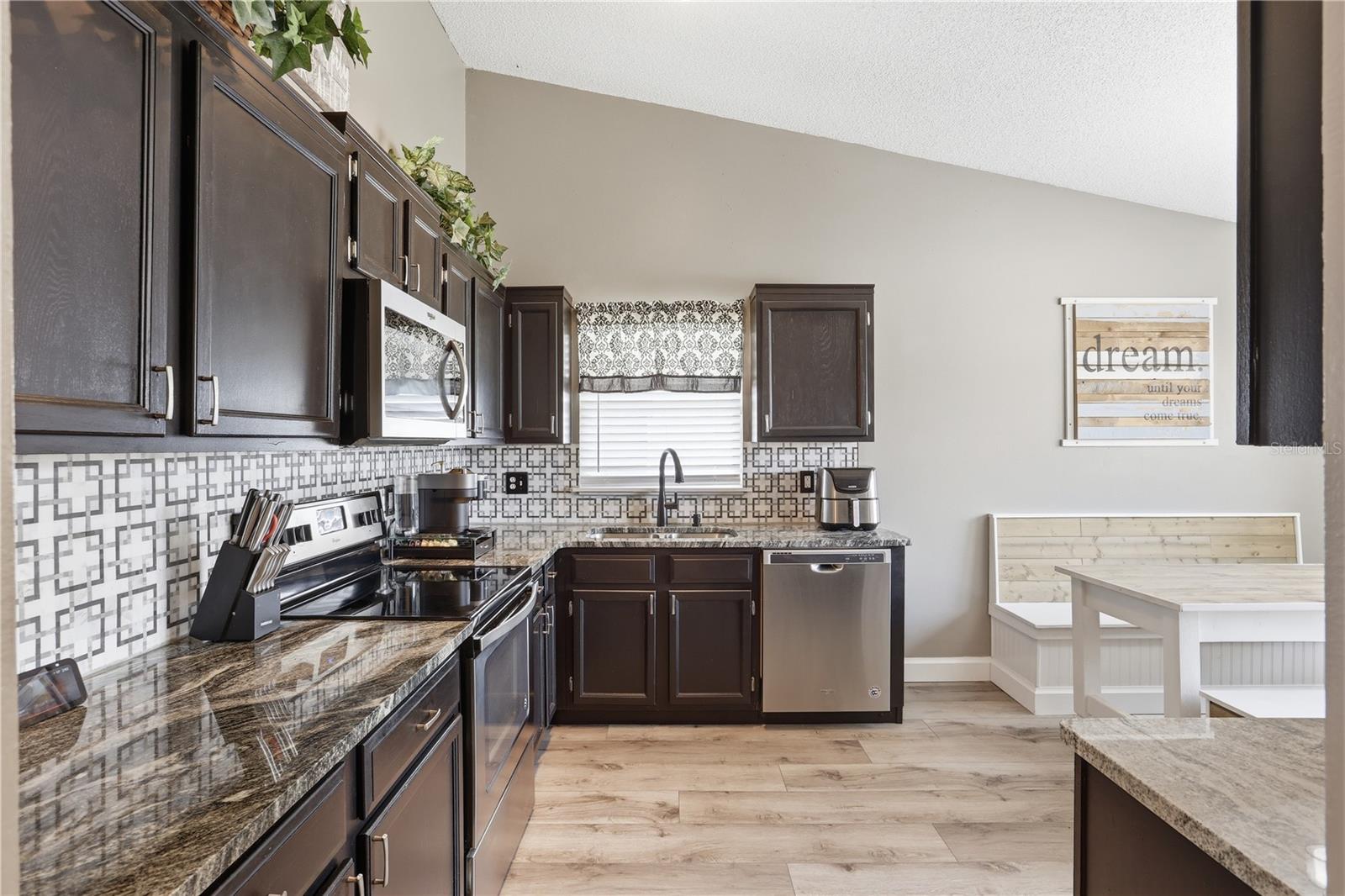 WOODRIDGE PH II SUB - Residential