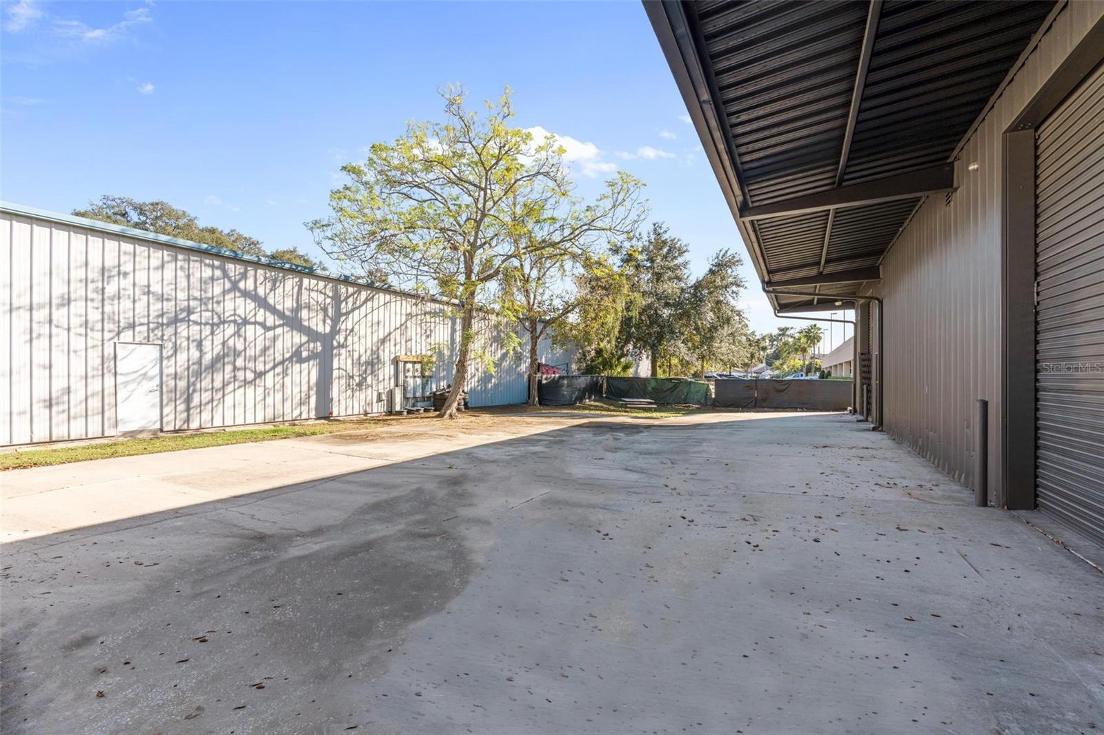 LONGWOOD - Commercial Lease