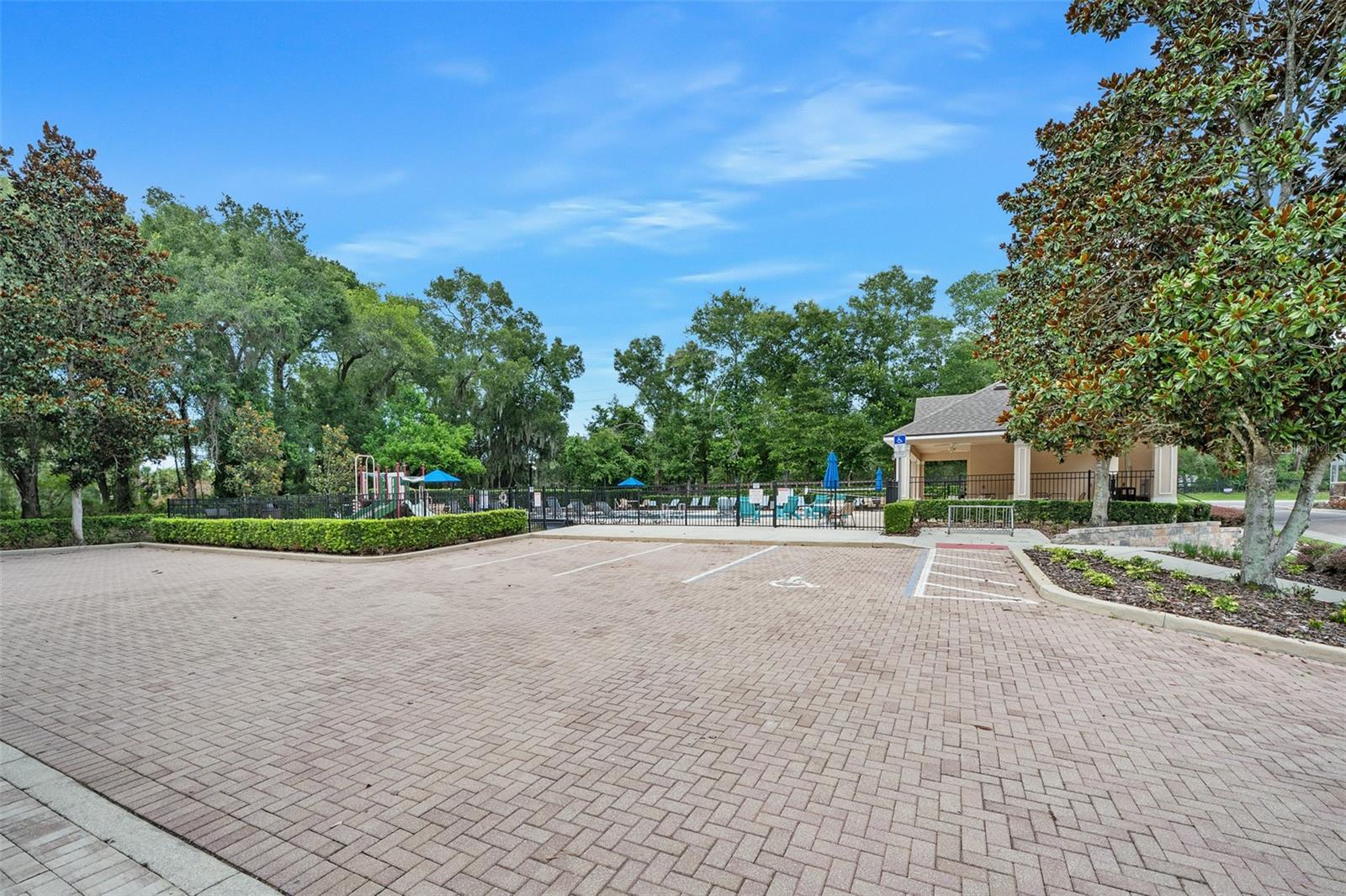 SADDLEBROOK - Residential