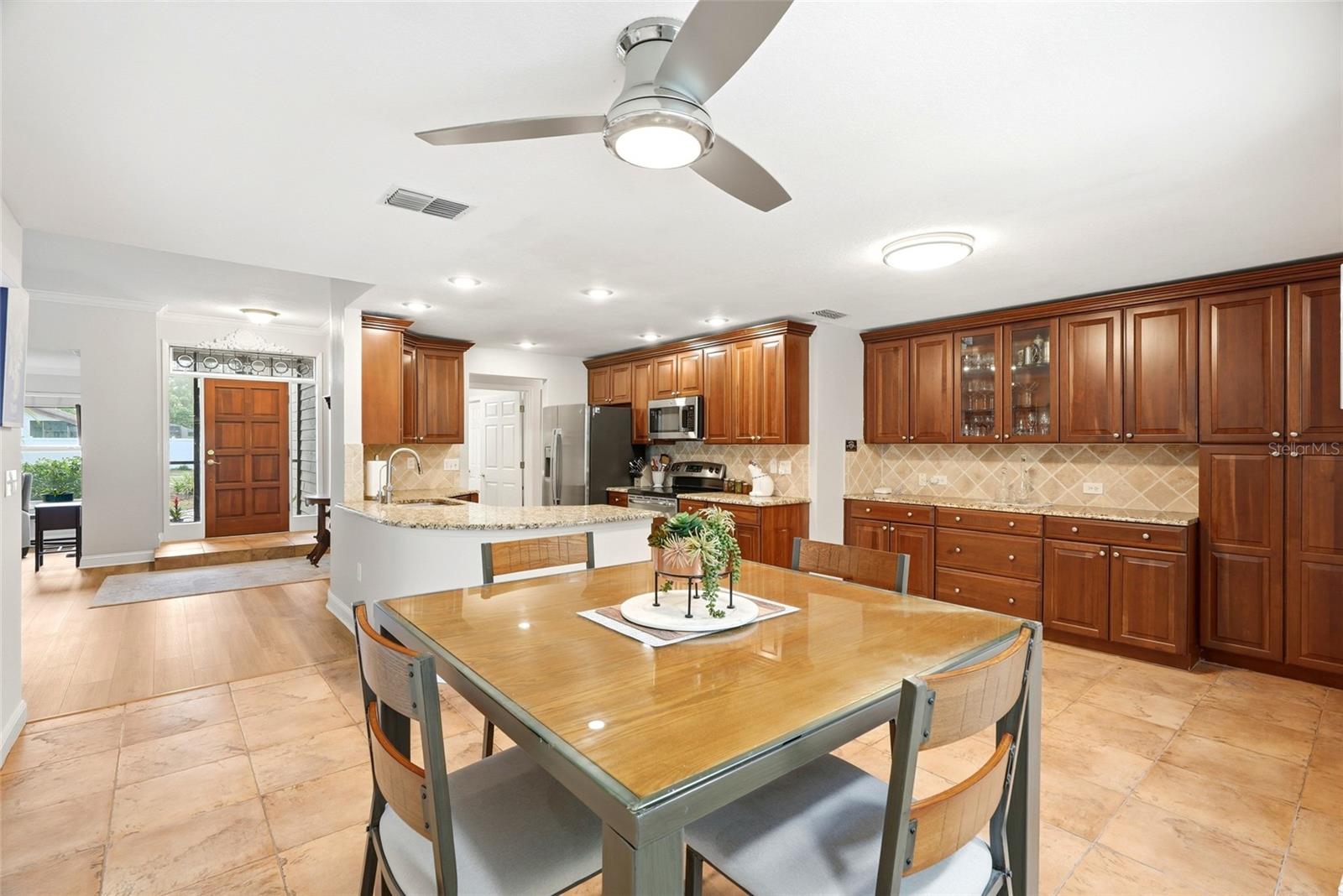 LAKE VALENCIA - - Residential