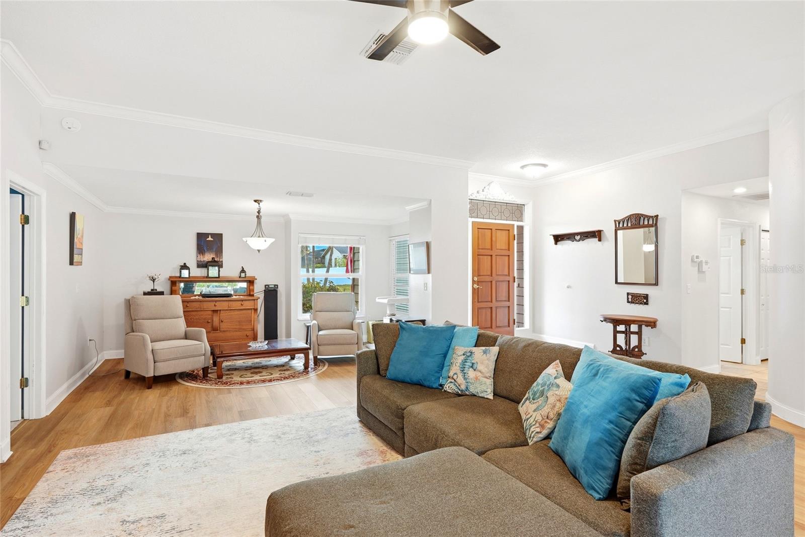 LAKE VALENCIA - - Residential