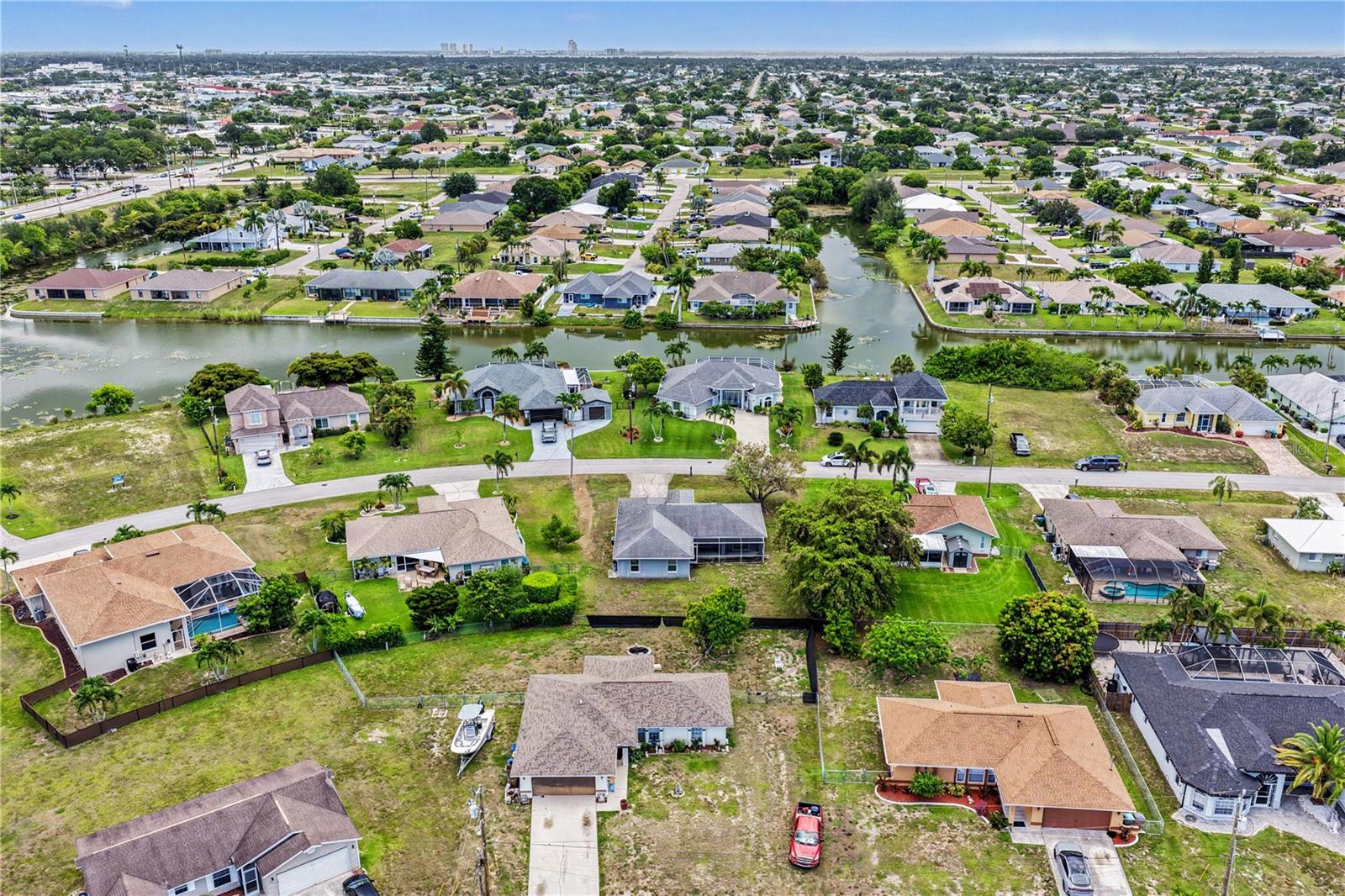 CAPE CORAL - Residential