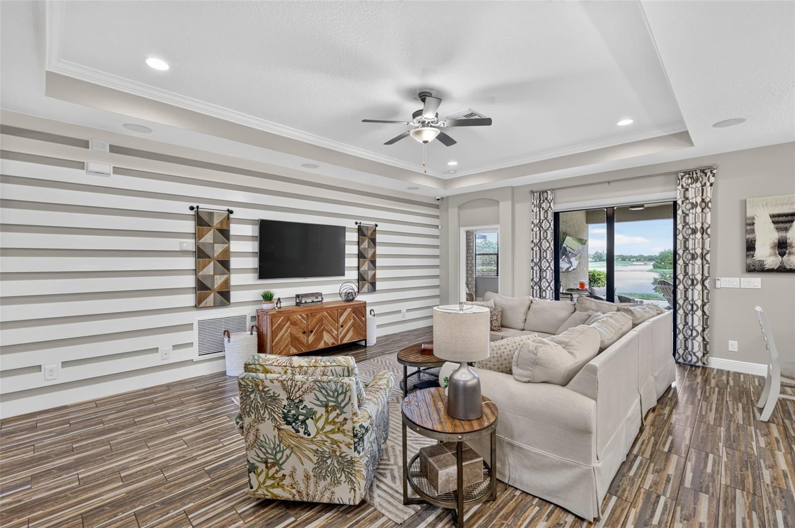 LAKESIDE PH 3 - Residential