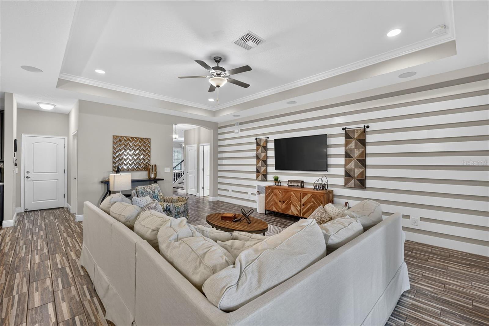 LAKESIDE PH 3 - Residential