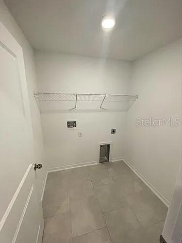 LEOMAS LNDG PH 1 - Residential Lease