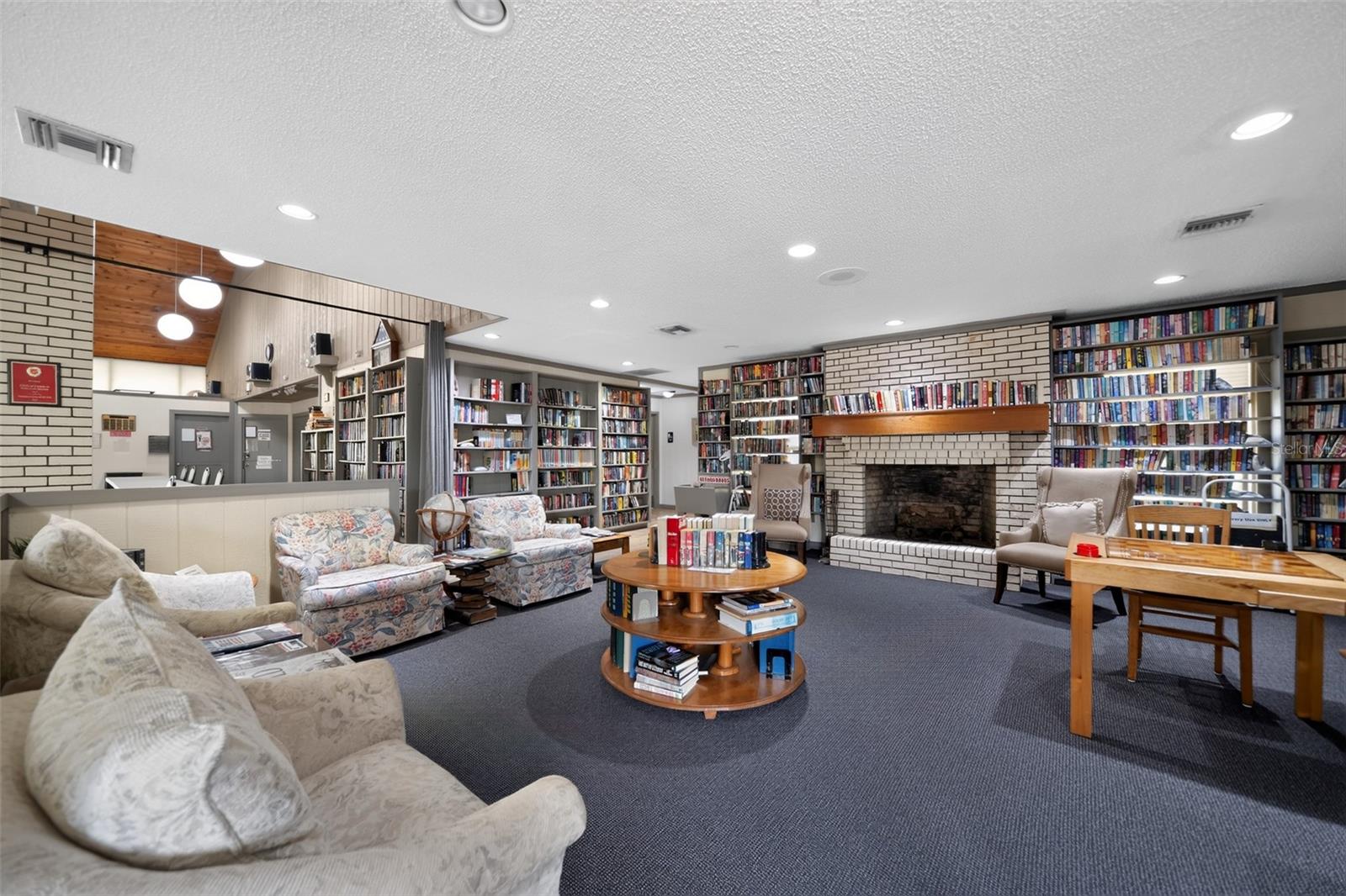 ZELLWOOD STATION; CITRUS RIDGE VILLA CONDO - Residential