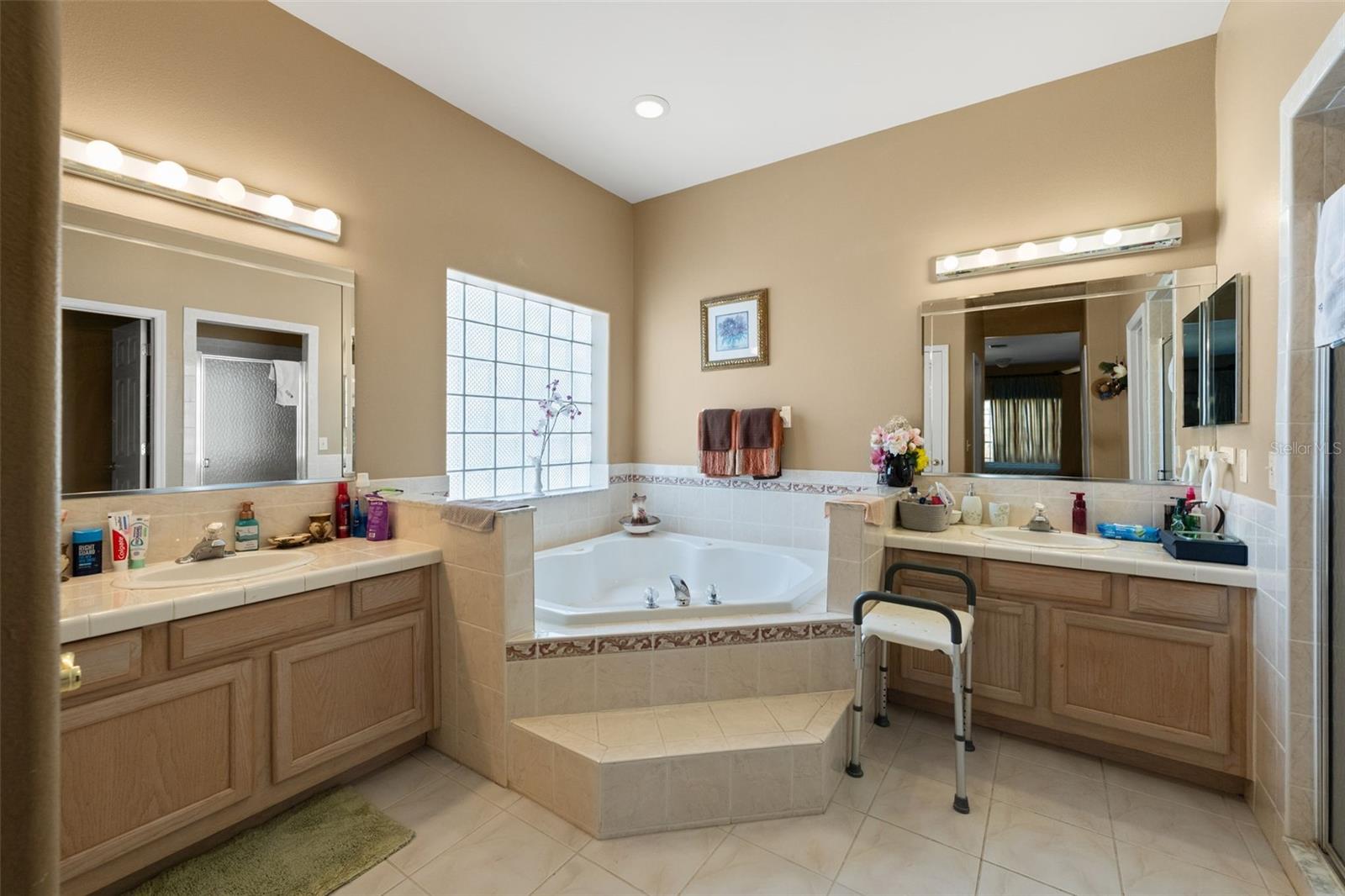SUNSET RIDGE - Residential