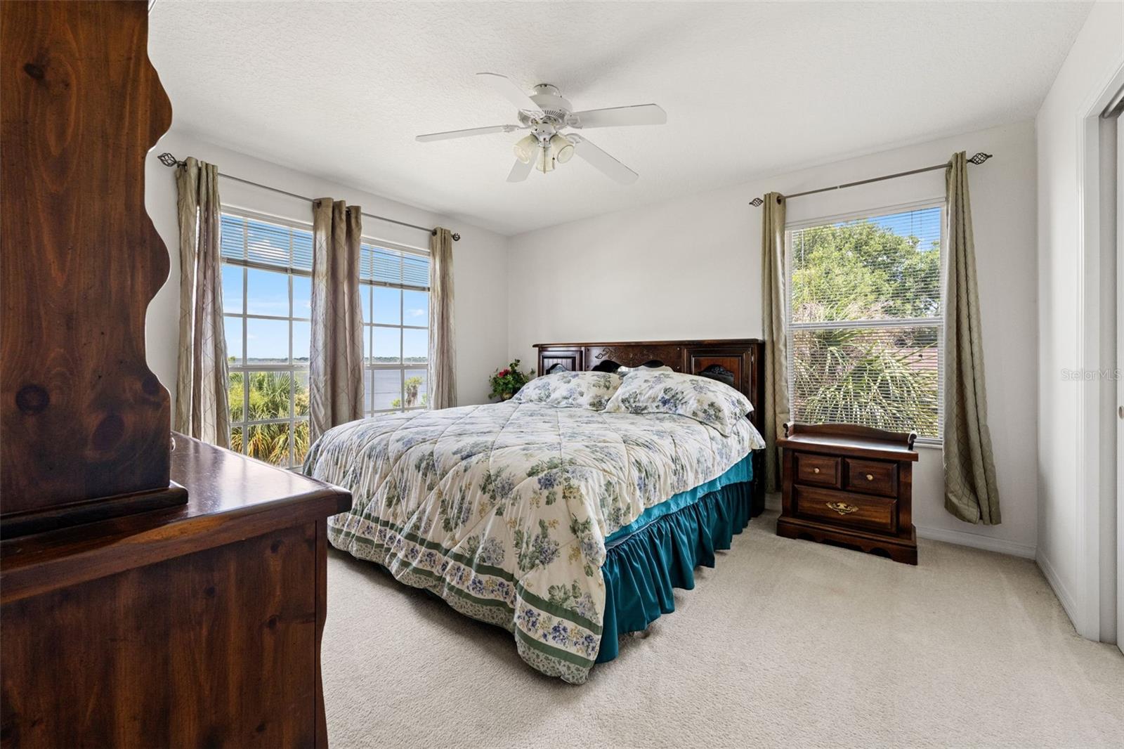 SUNSET RIDGE - Residential